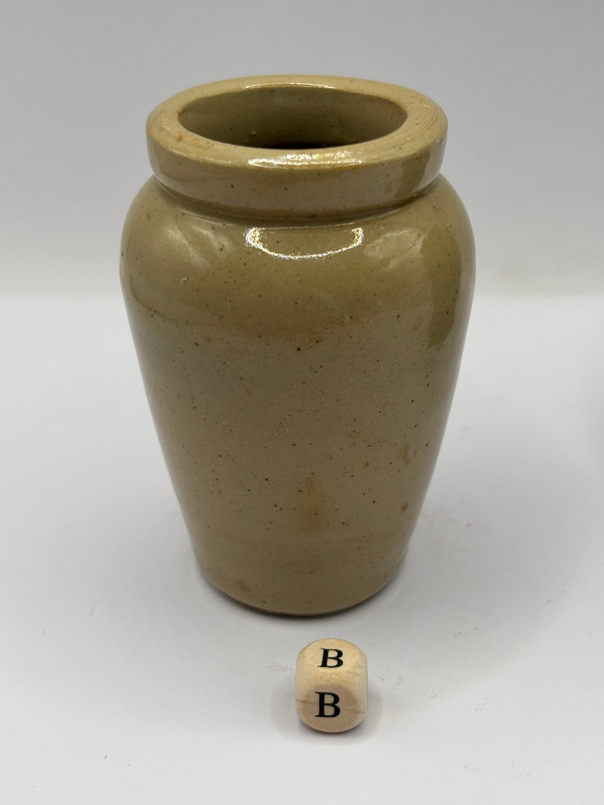 Old advertising cream pot, Hailwoods rich cream (B)