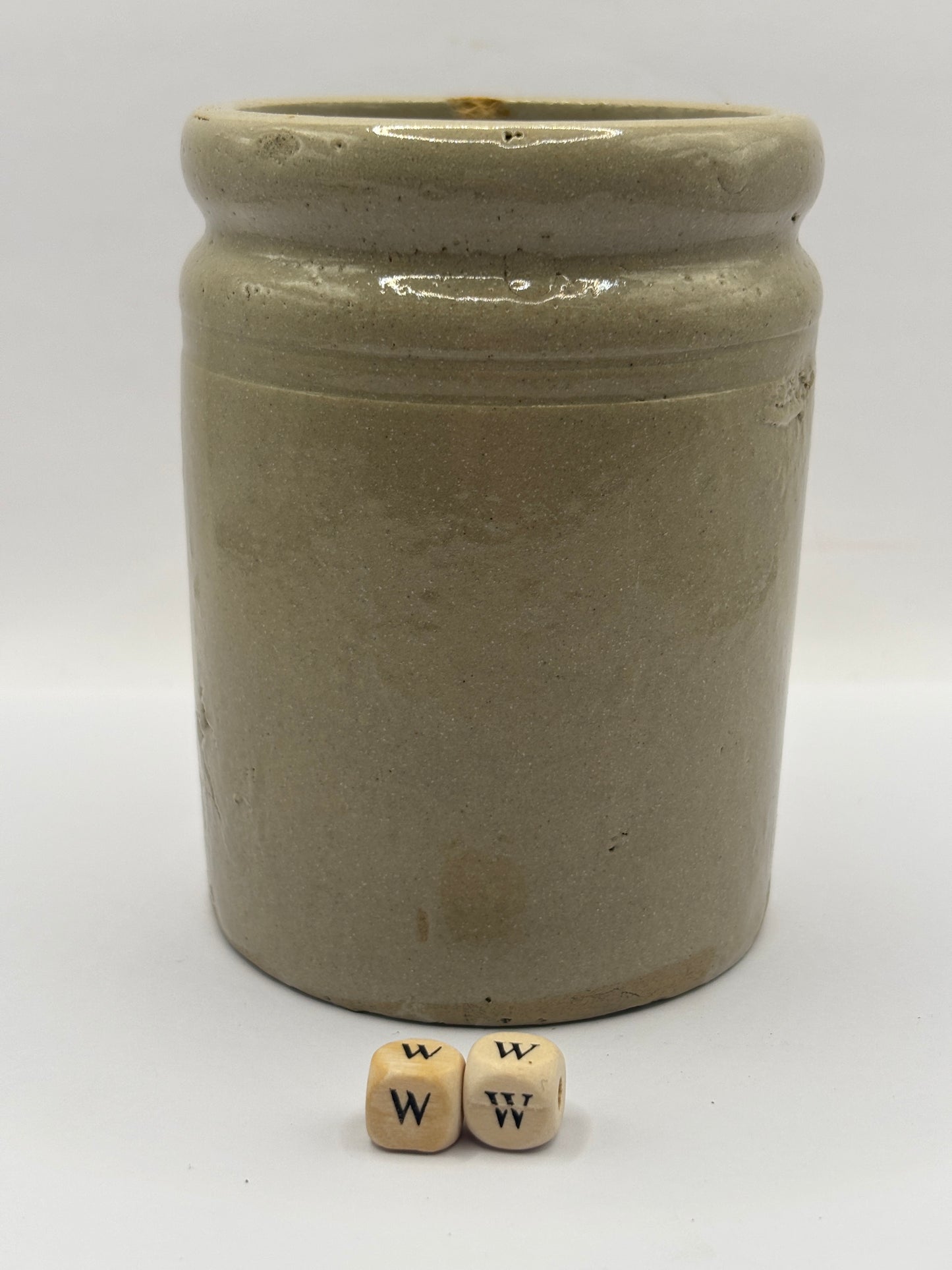 Old 1lb rolled top stoneware jam pot (ww)
