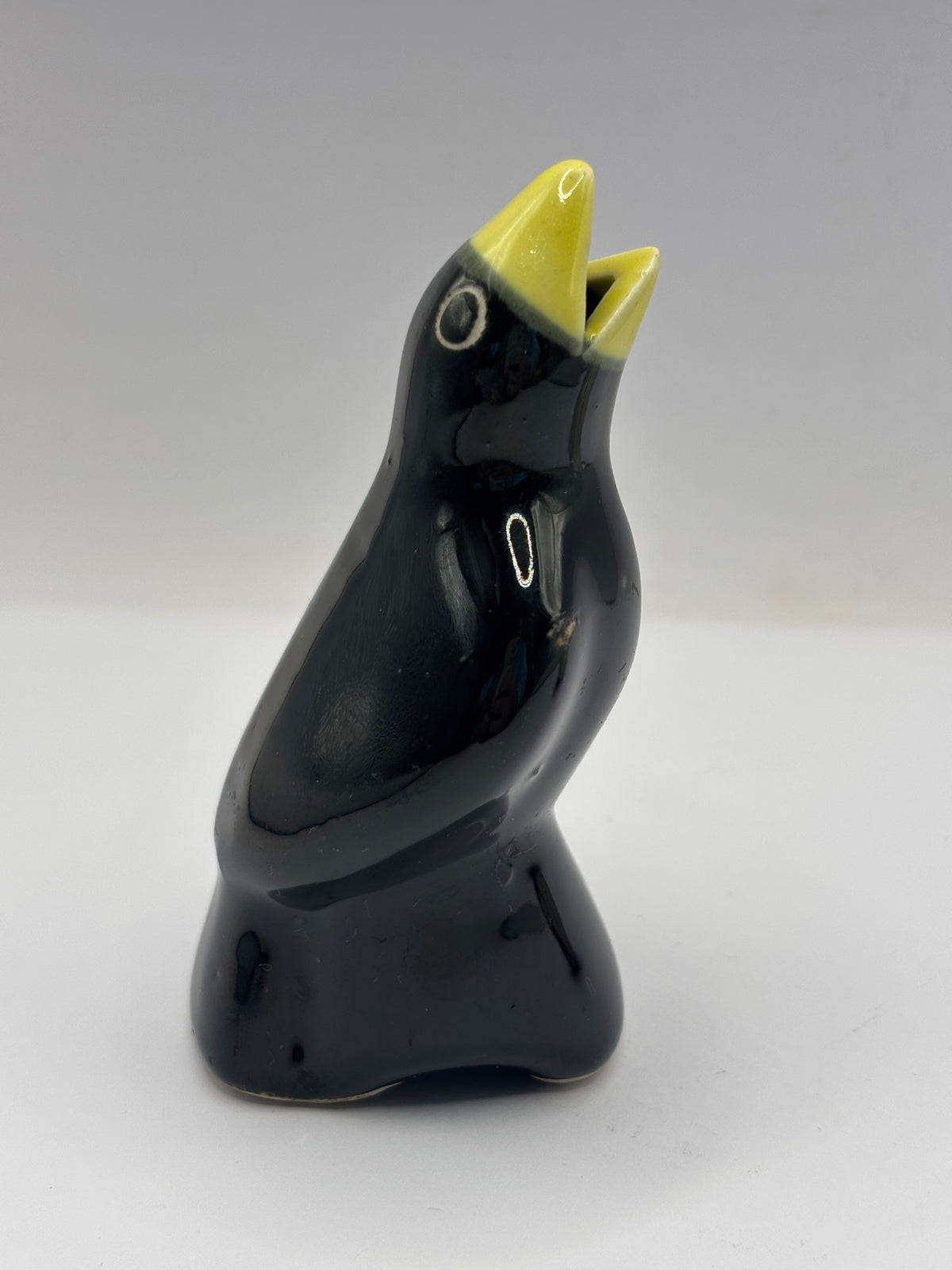 Vintage blackbird pie funnel, pie bird