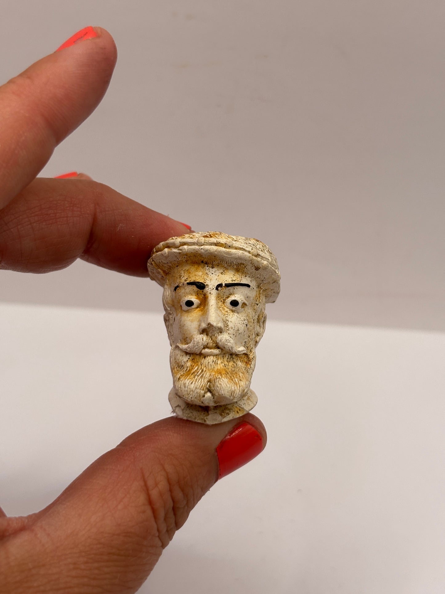 Old figural clay pipe head, pipe bowl