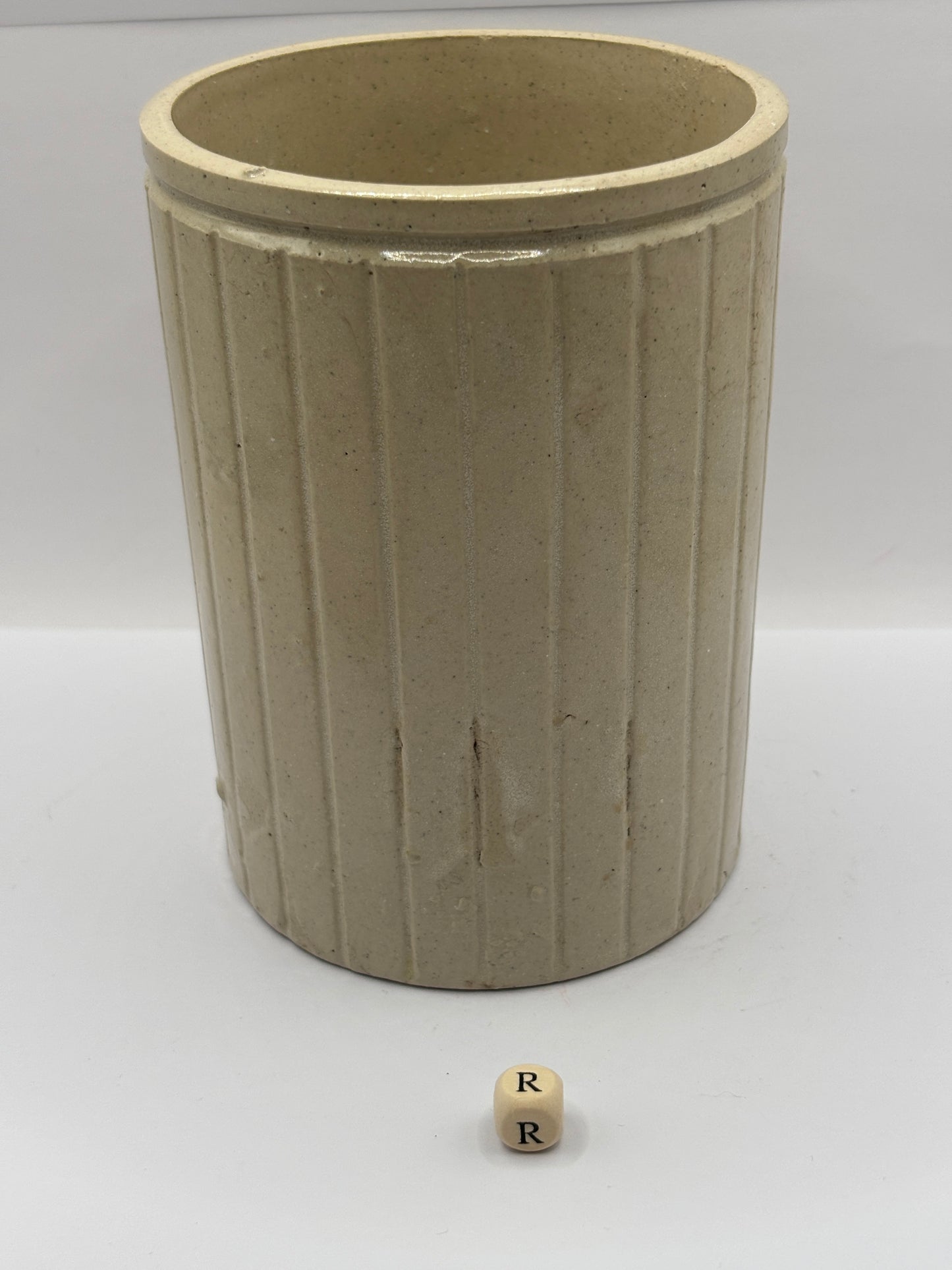 Old 2lb ribbed Hartleys stoneware jam pot (R)