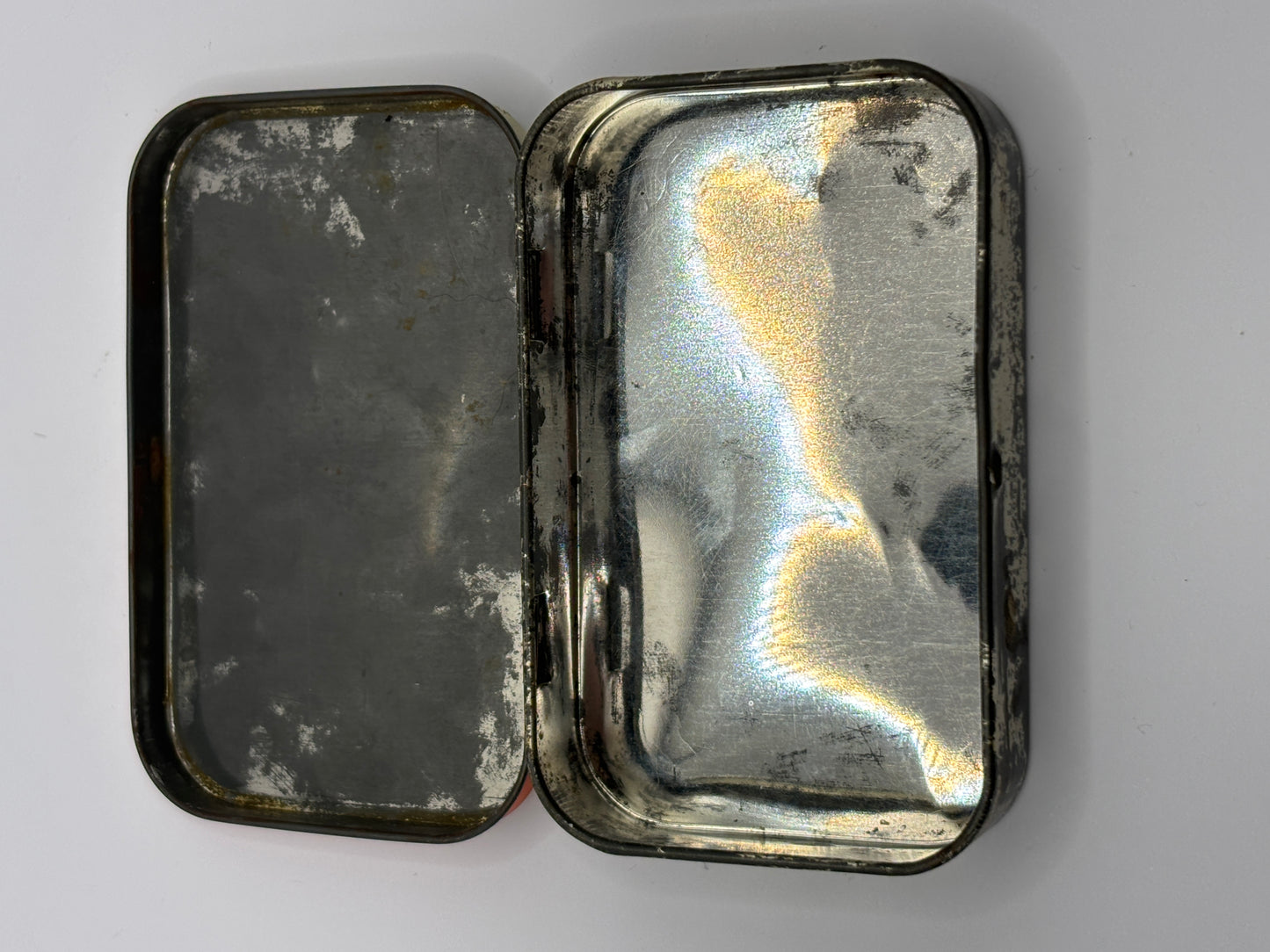 Old advertising tin, Gee’s linctus pastilles tin