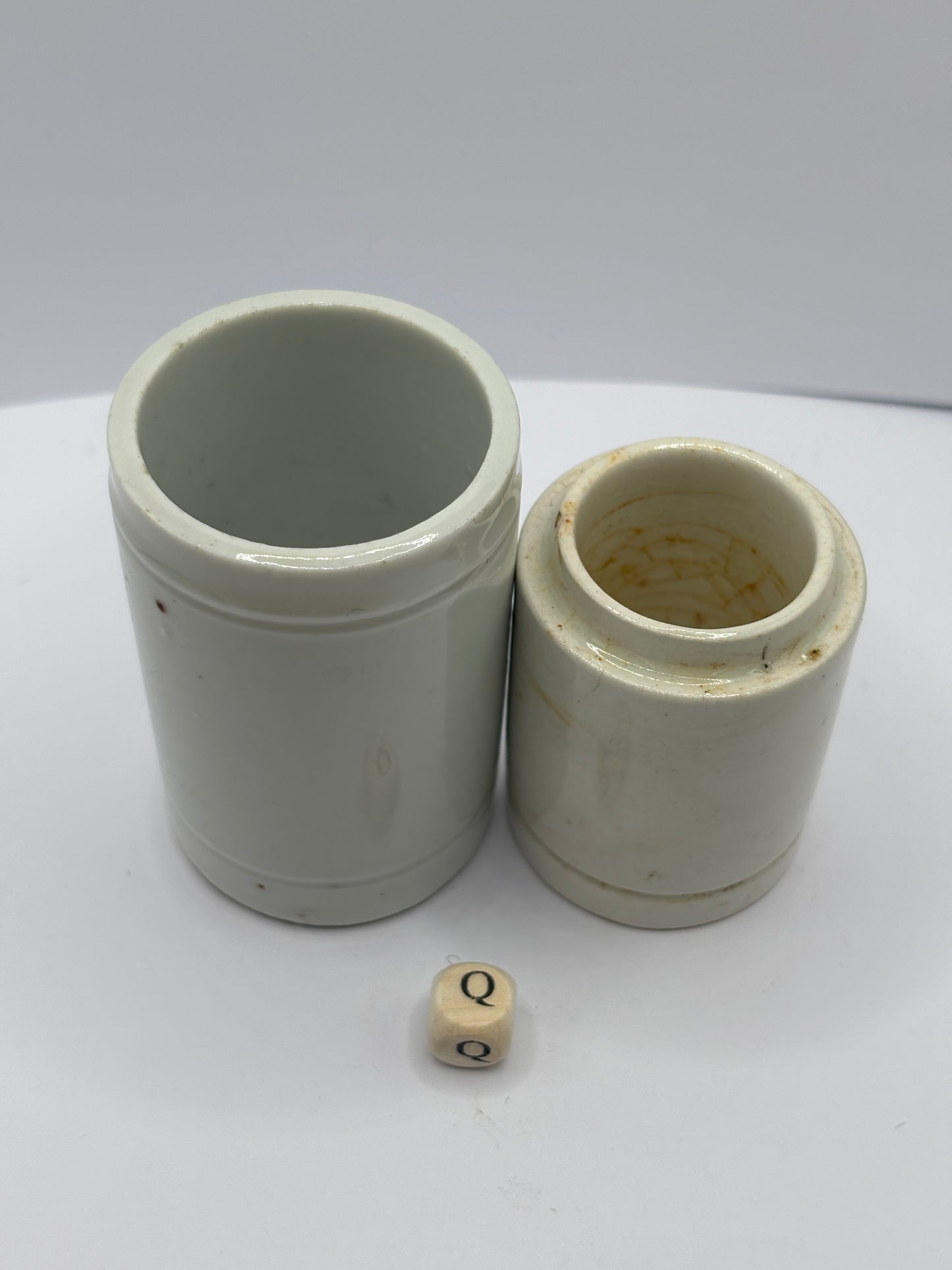 2 old white stoneware pots (Q)