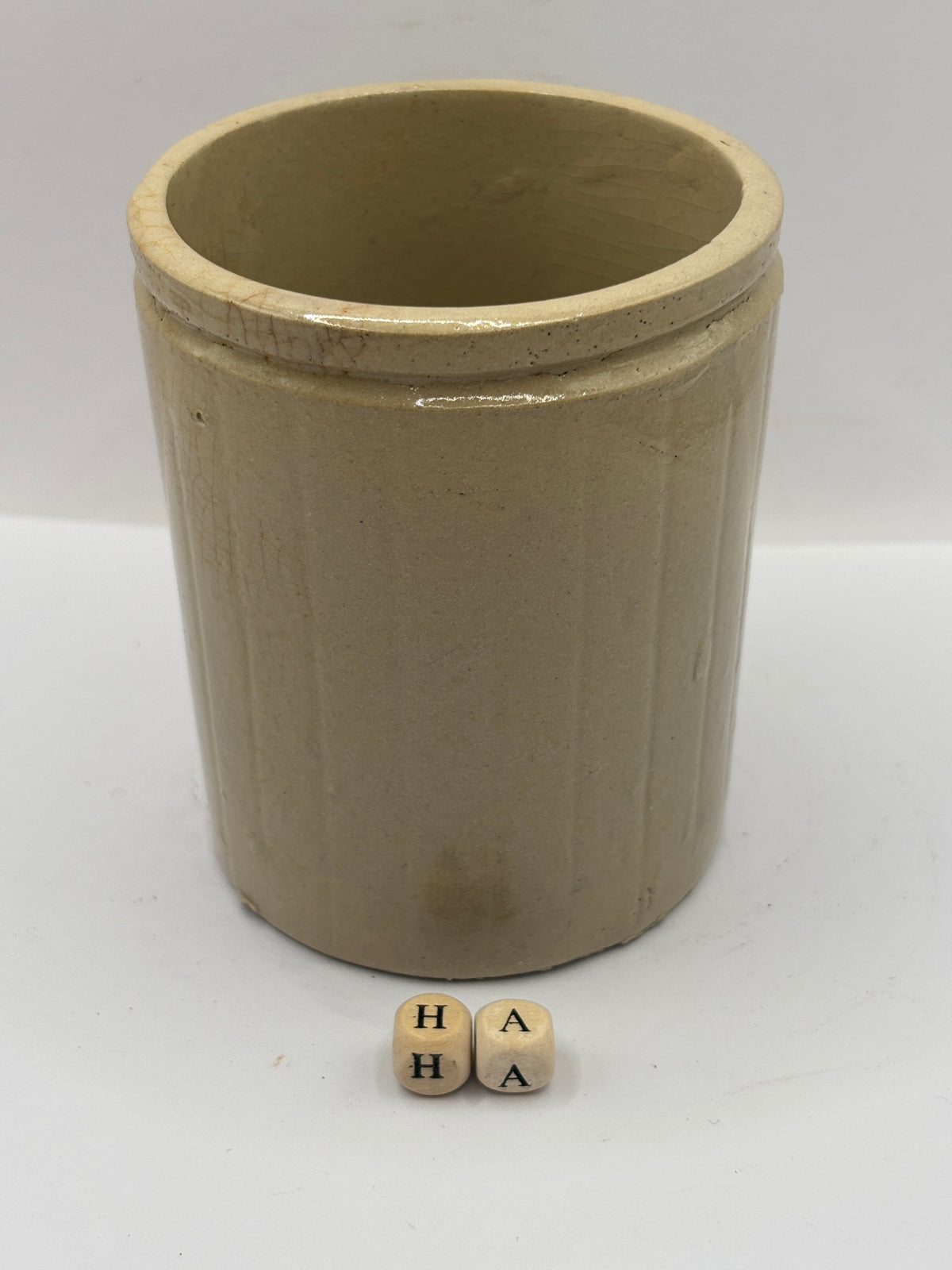 Old 1lb ribbed Hartleys stoneware jam pot (HA)