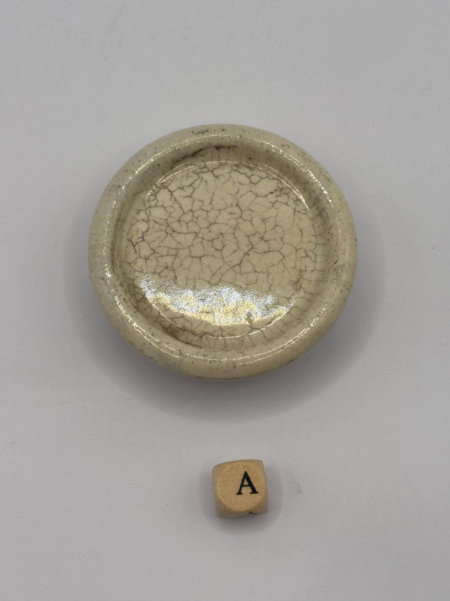 Old Singletons stoneware eye ointment (a)
