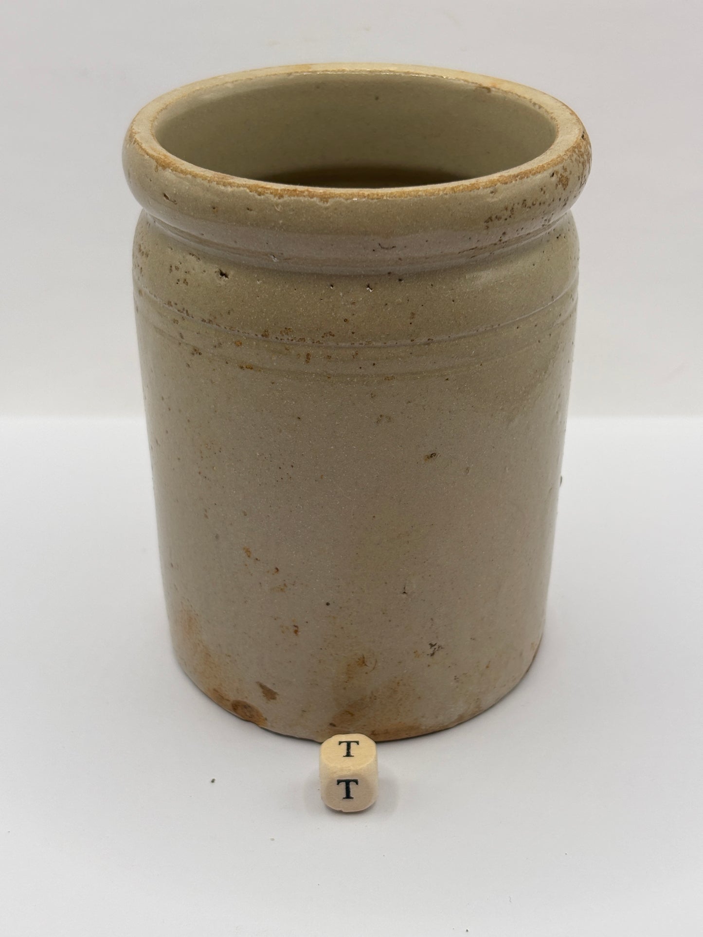 Old 1lb rolled top stoneware jam pot (T)
