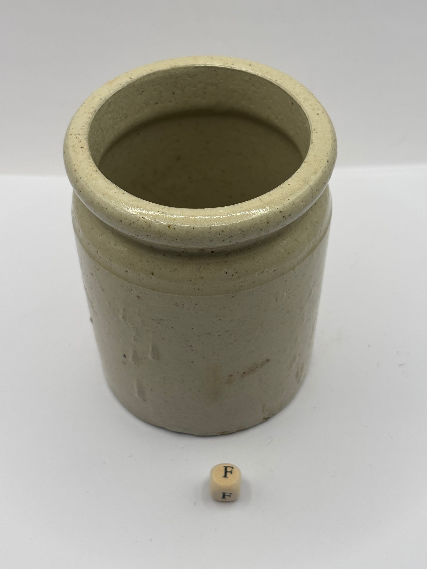 Old 1lb rolled top stoneware jam pot (F)