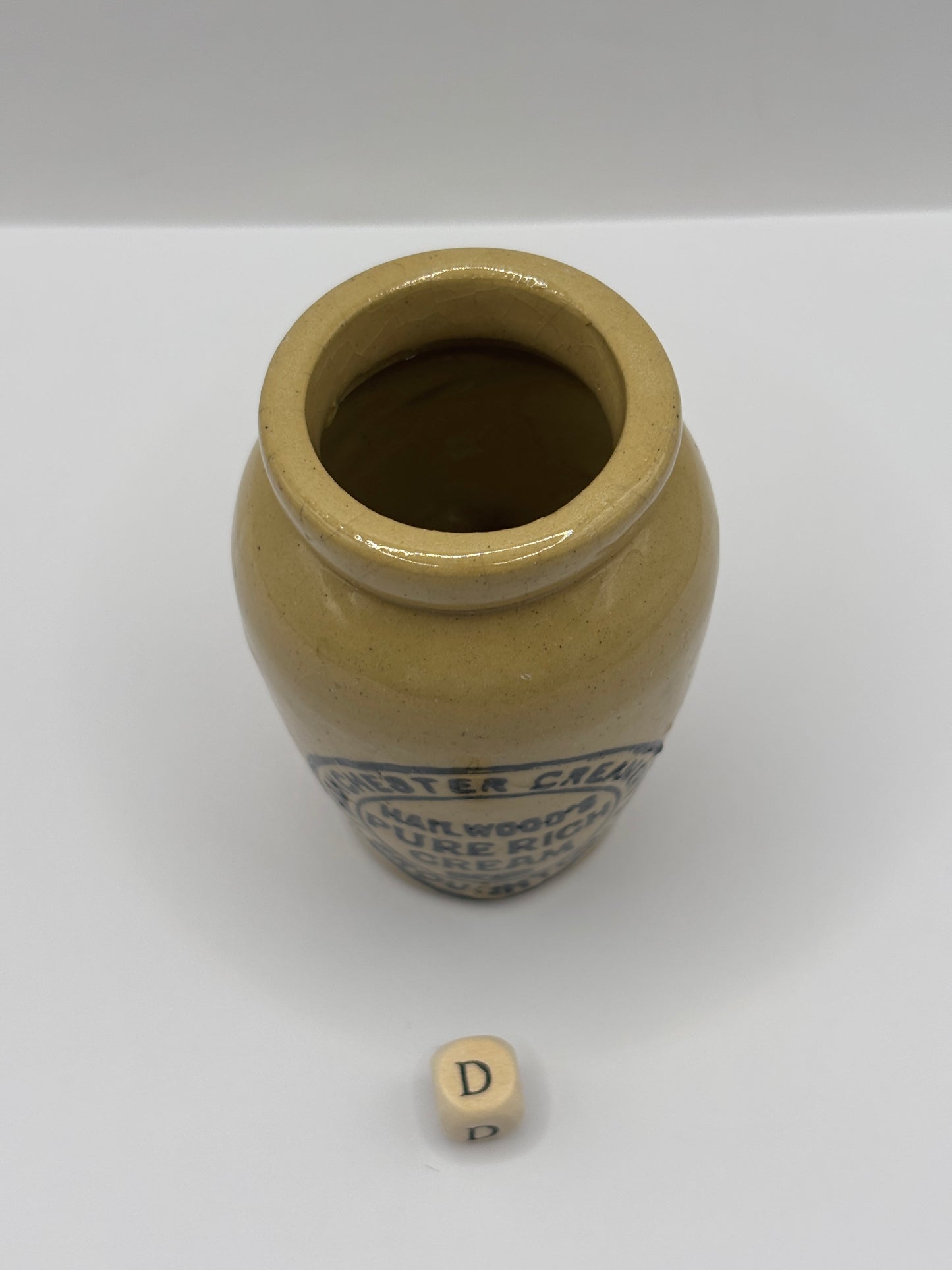 Old Manchester advertising cream pot, Hailwoods rich cream (D)
