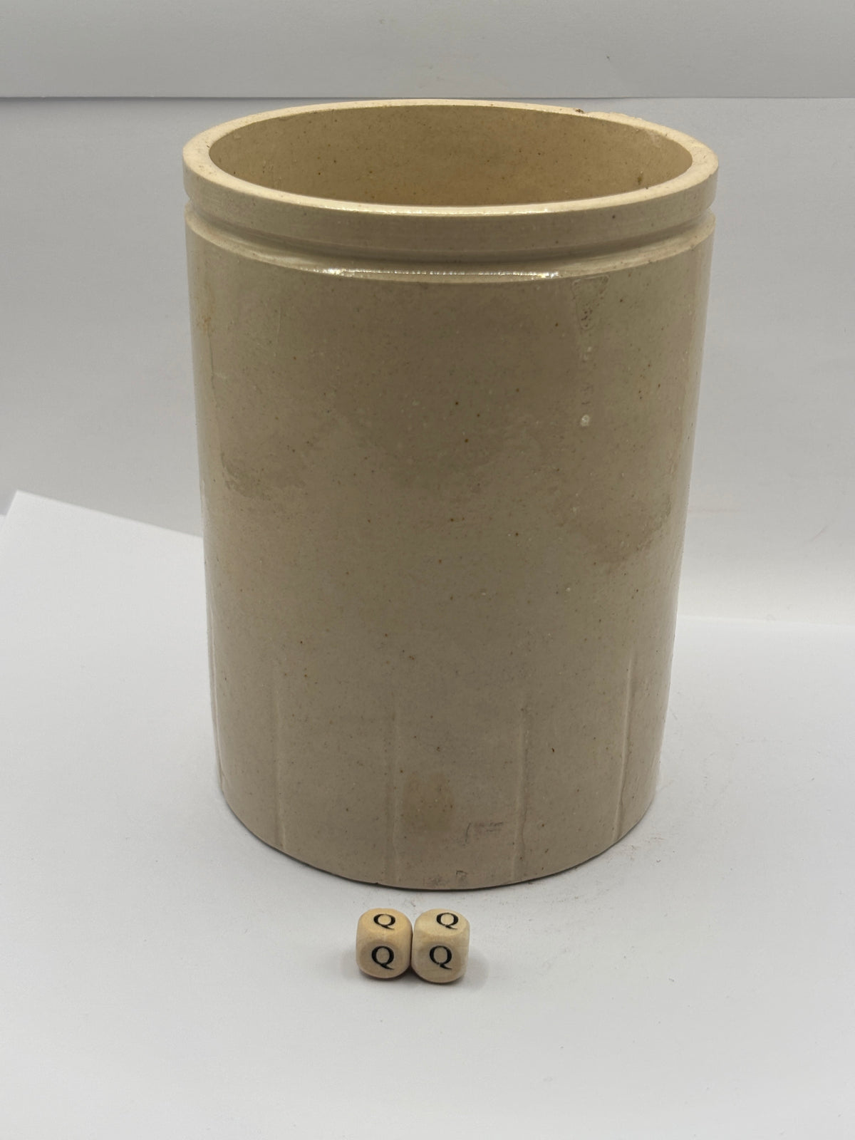 Old 2lb ribbed stoneware jam pot (QQ)