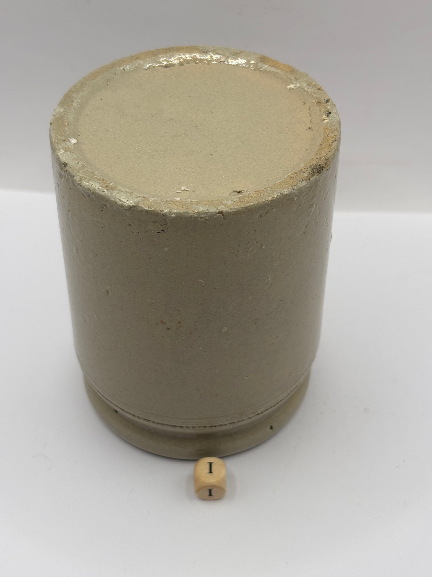 Old 1lb rolled top stoneware jam pot (i)