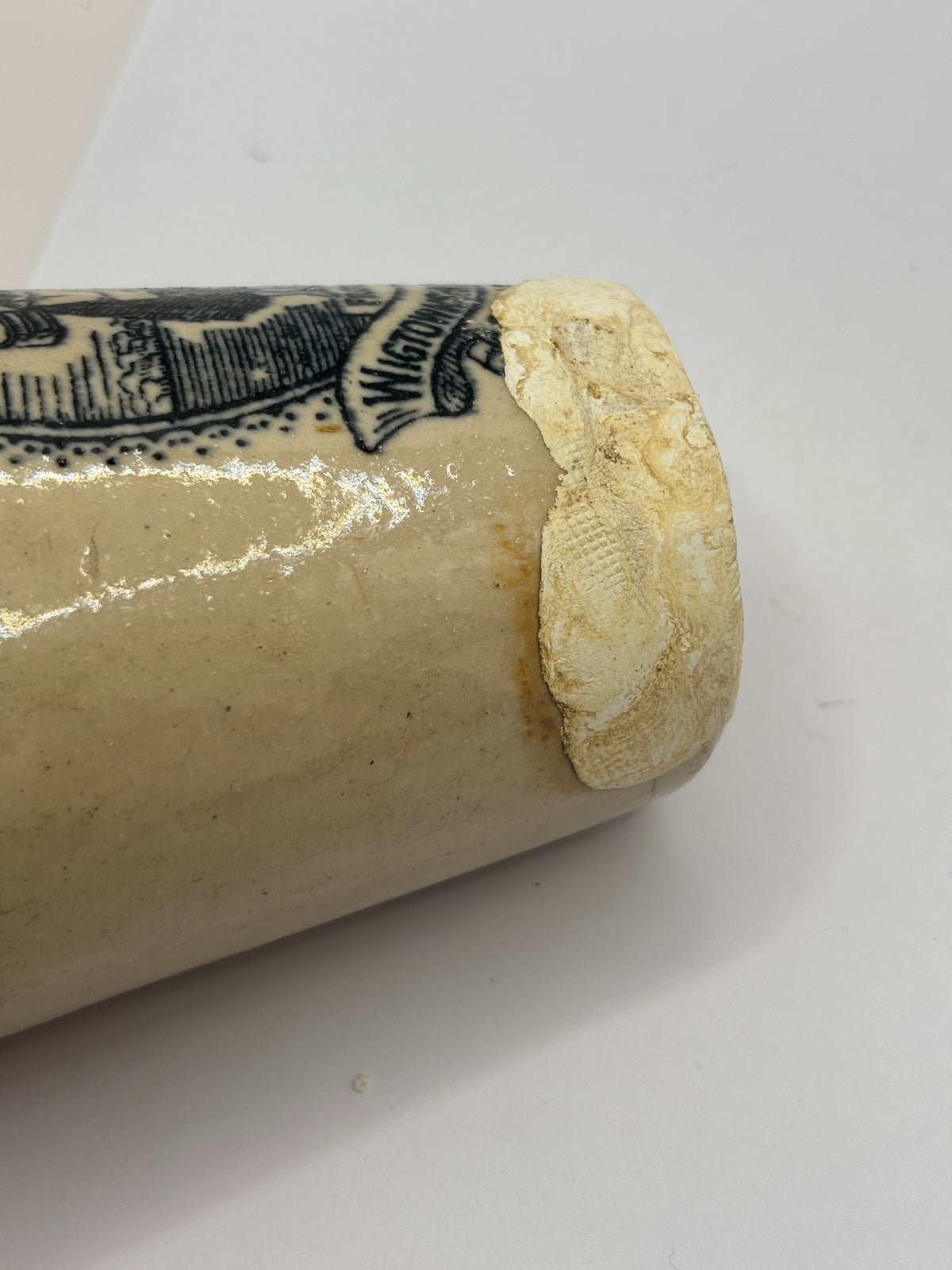 Old advertising cream pot, rich preserved cream stranraer, milkmaid (badly repaired)