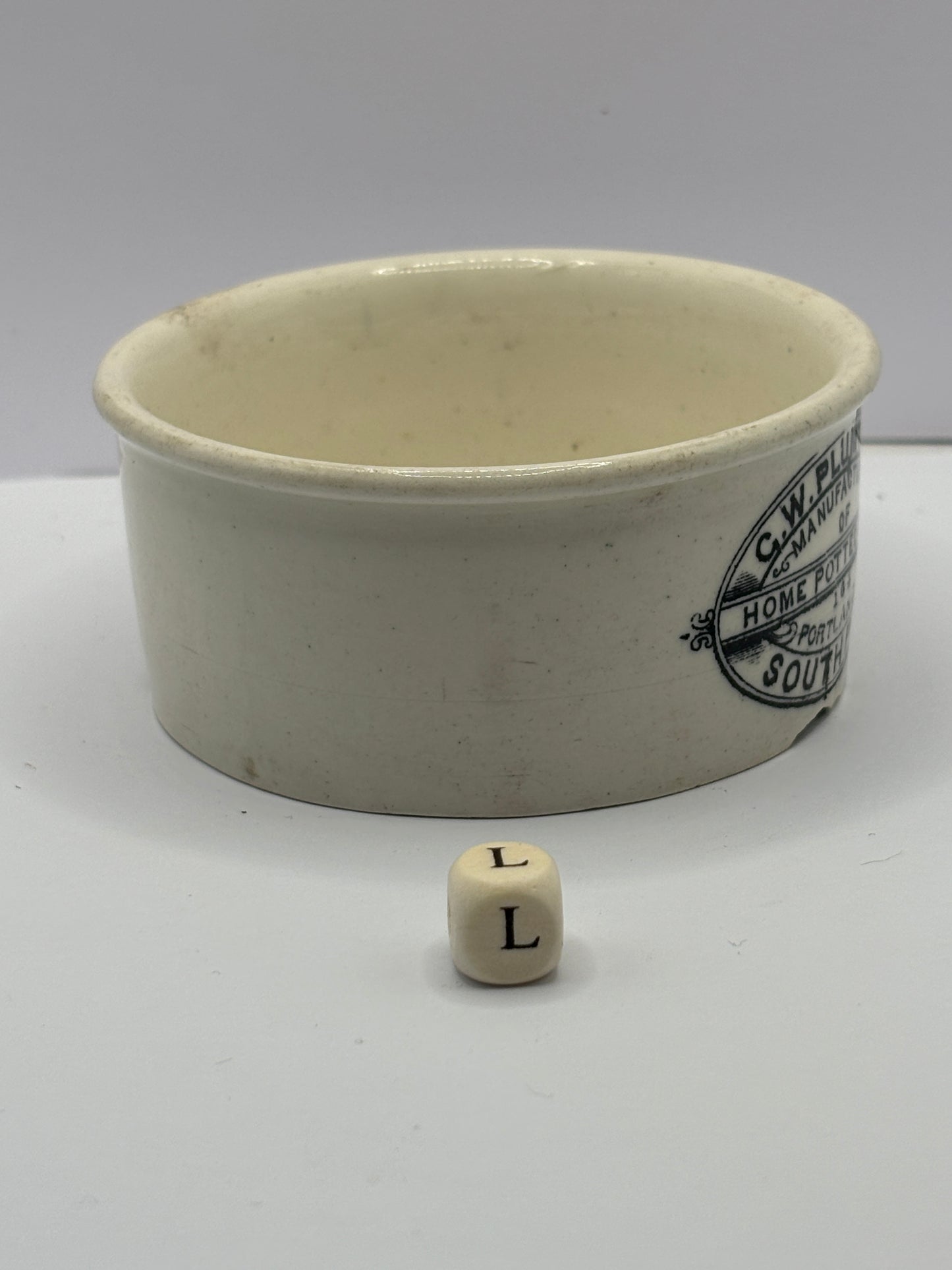 Plumtree home potted meats advertising pot. Damaged (L)