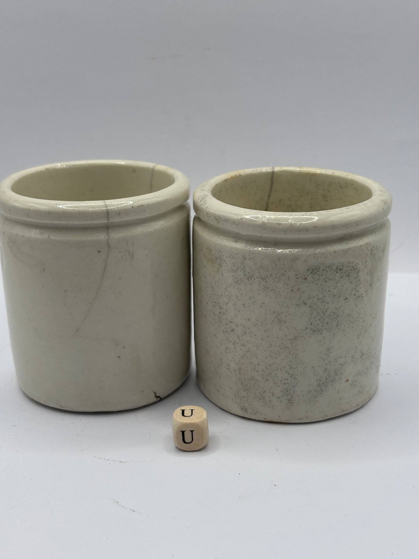 2 Old chunky stoneware pots (u)