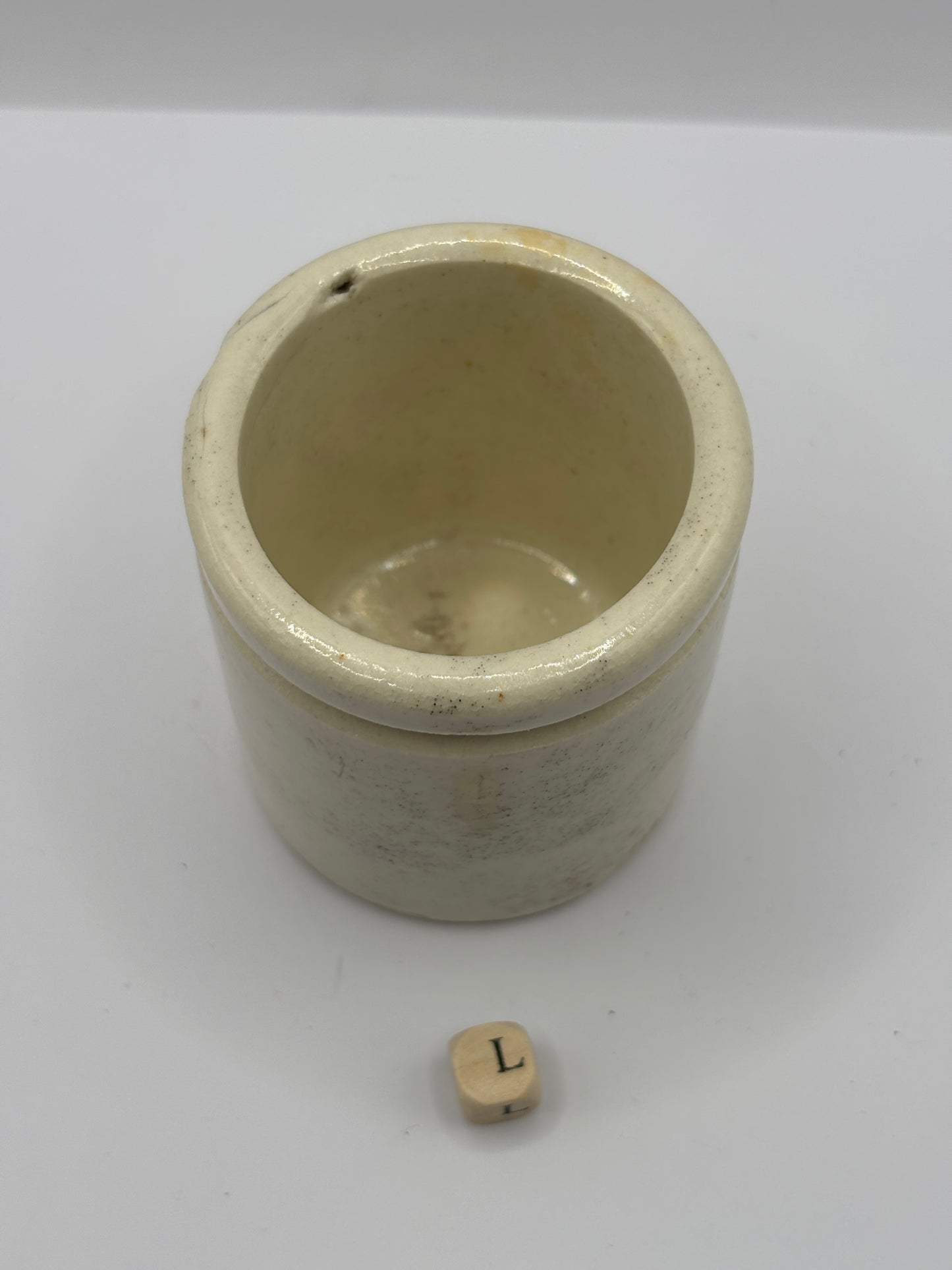 Old chunky stoneware pot (L)