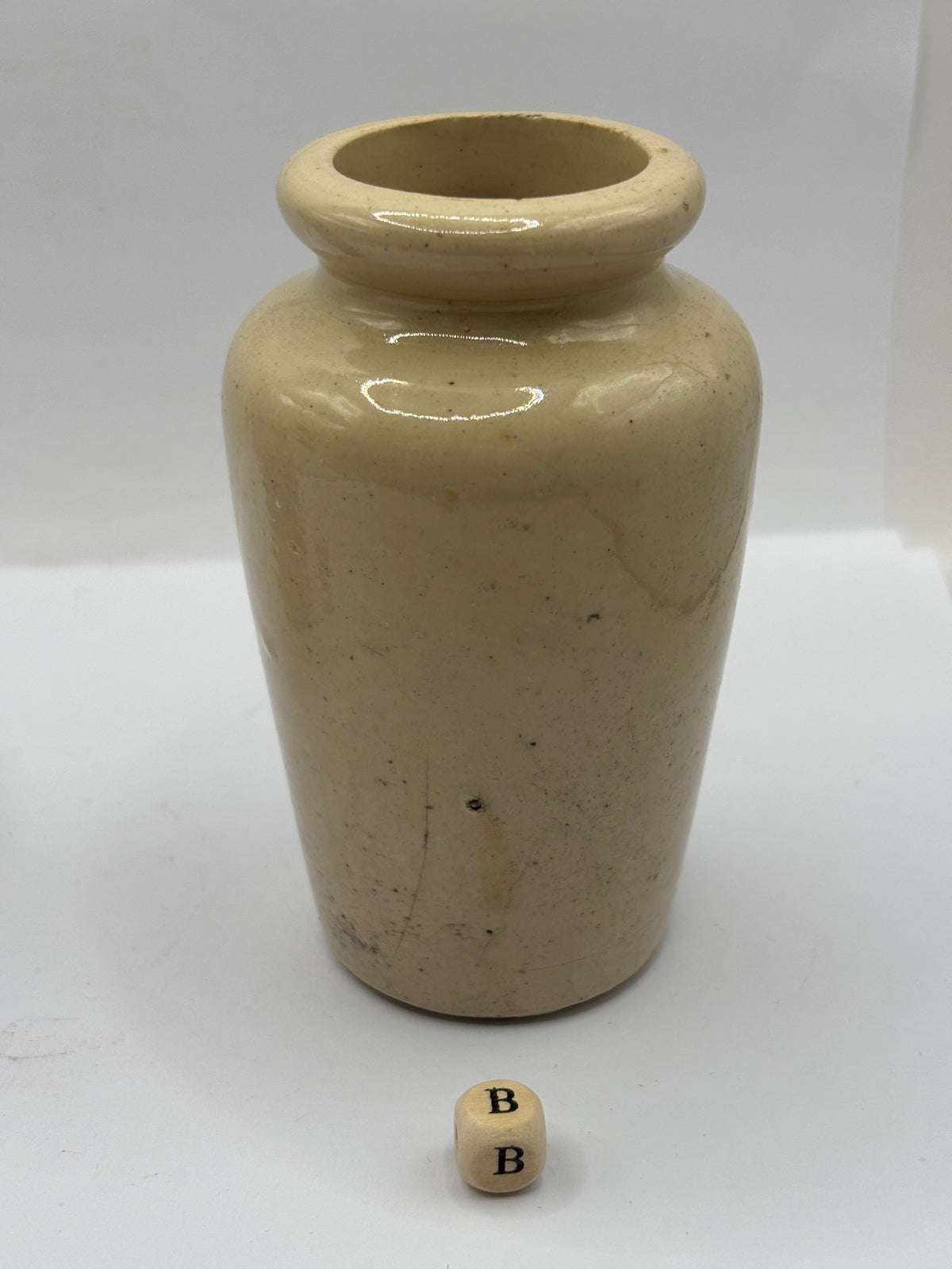 Old advertising cream pot, rich preserved cream stranraer, milkmaid (B)