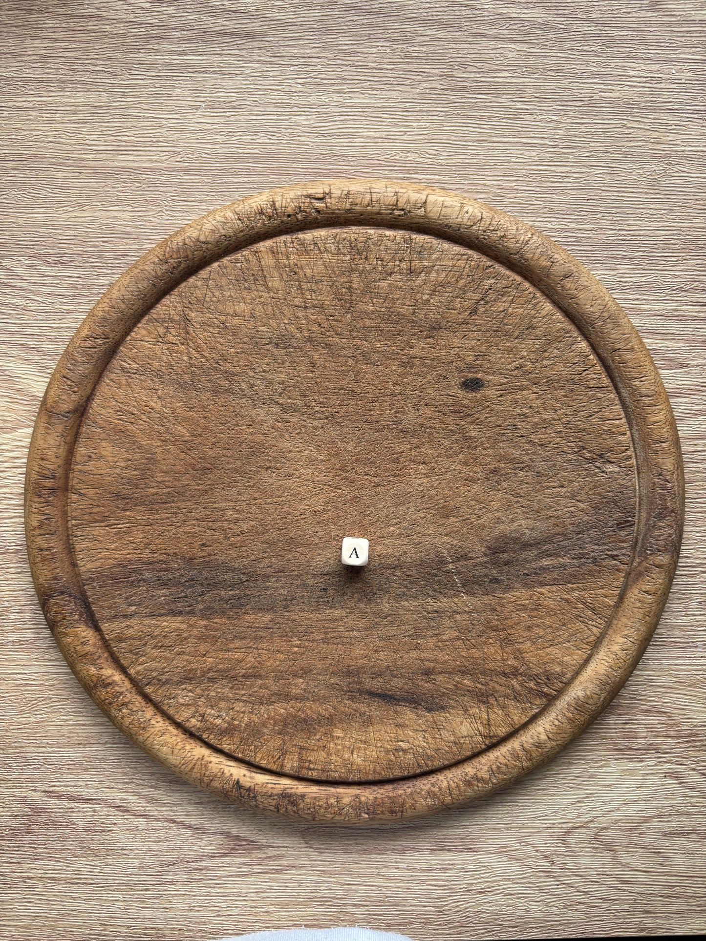 Old wooden bread board (a)