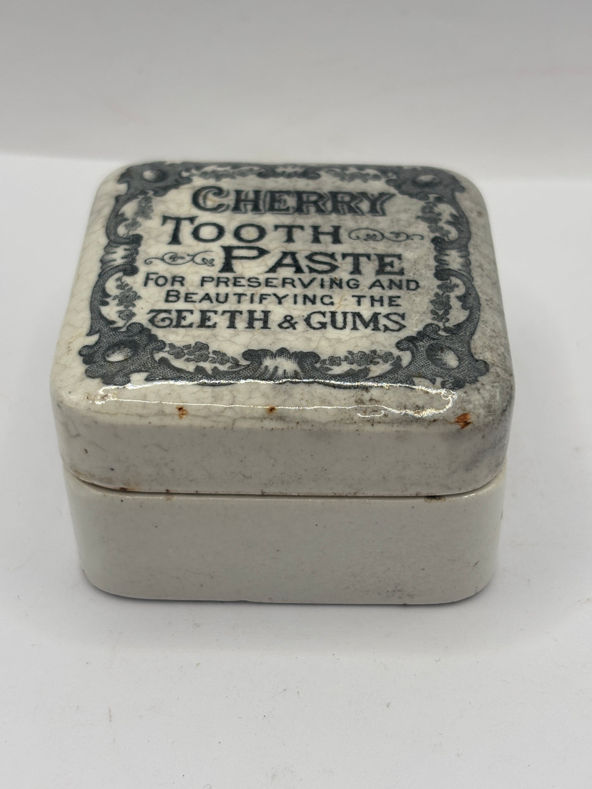 Old advertising lid and base, Cherry tooth paste 🍒