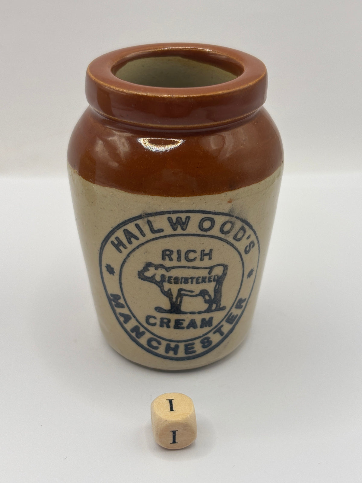 Old advertising cream pot, Hailwoods Manchester (i)