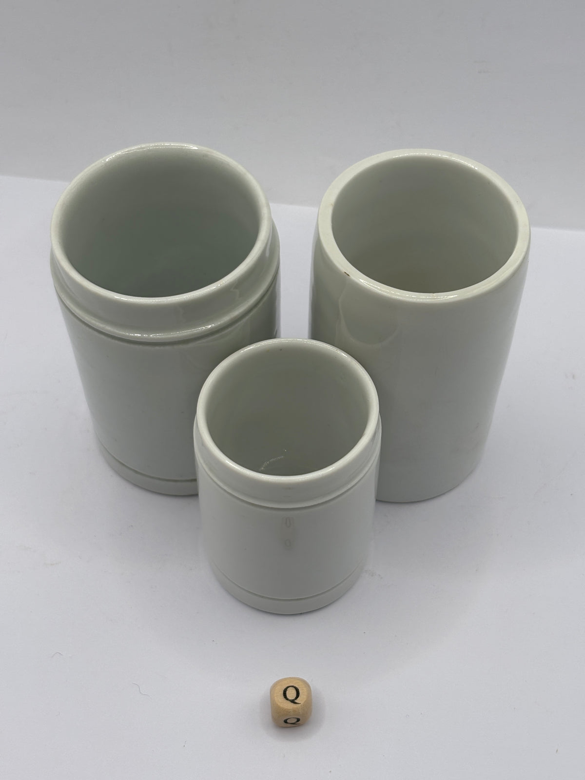 3 old small stoneware pots (Q)