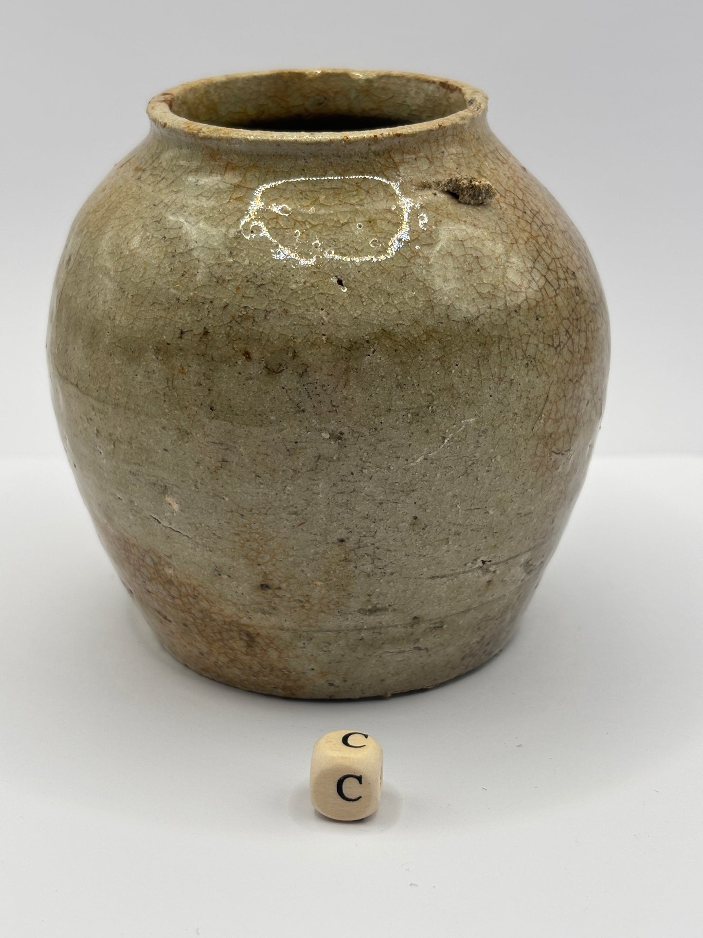 Old stoneware ginger jar (C)