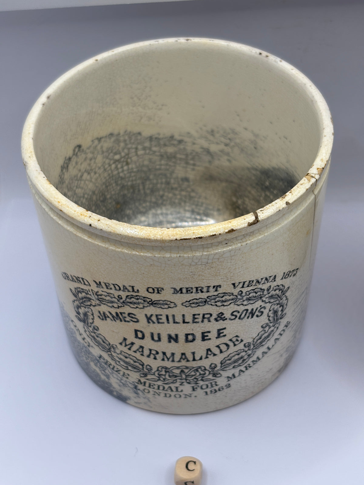 Old 2lb James Keiller dundee marmalade jar, damaged (c)