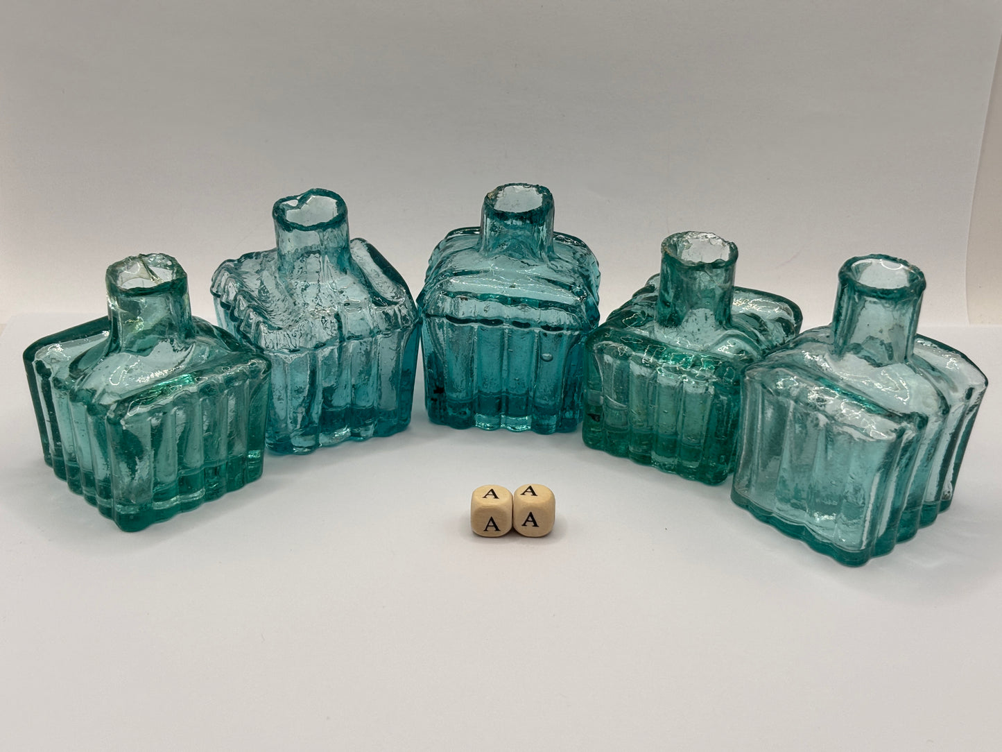 5 old glass ribbed inks, inkwells, ink bottles (AA)