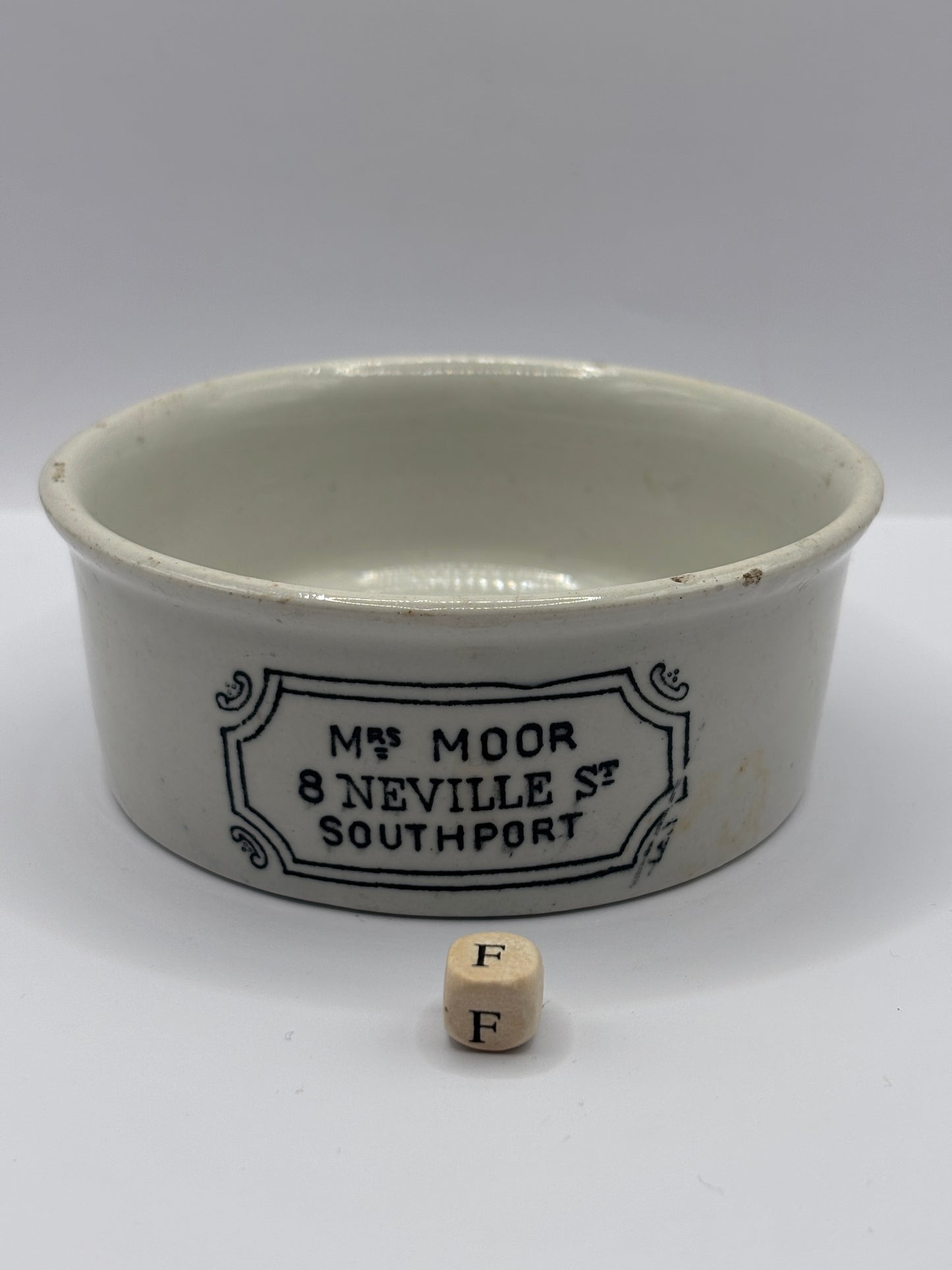 Old large Mrs Moors advertising meat paste pot (F)