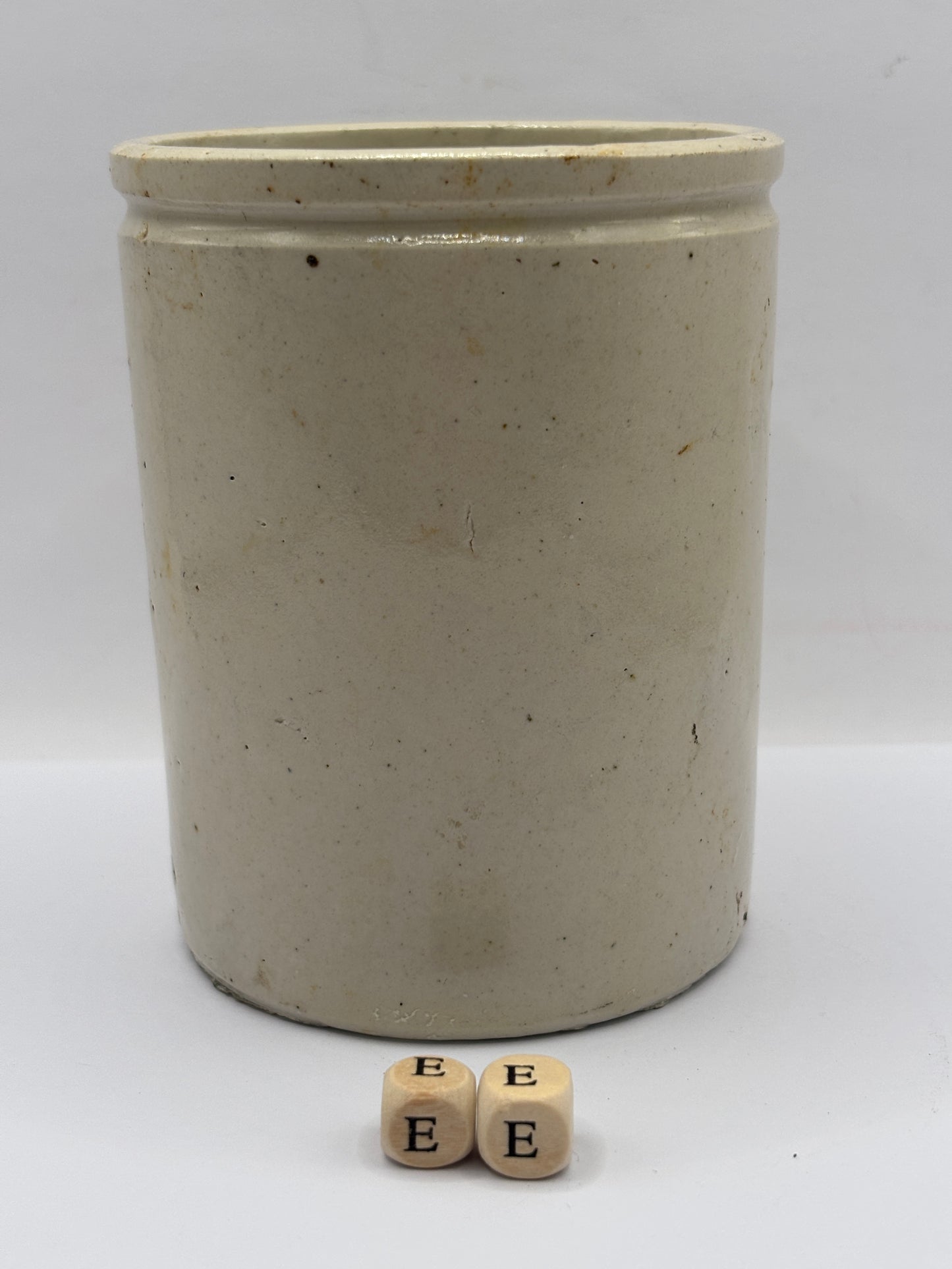 Old 1lb ribbed stoneware jam pot (ee)