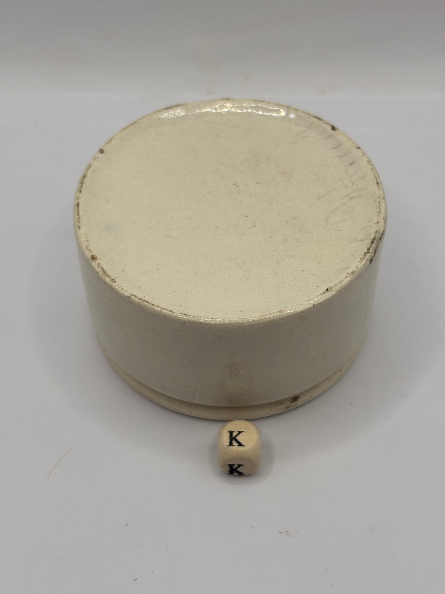 Old plain stoneware meat paste pot (k)