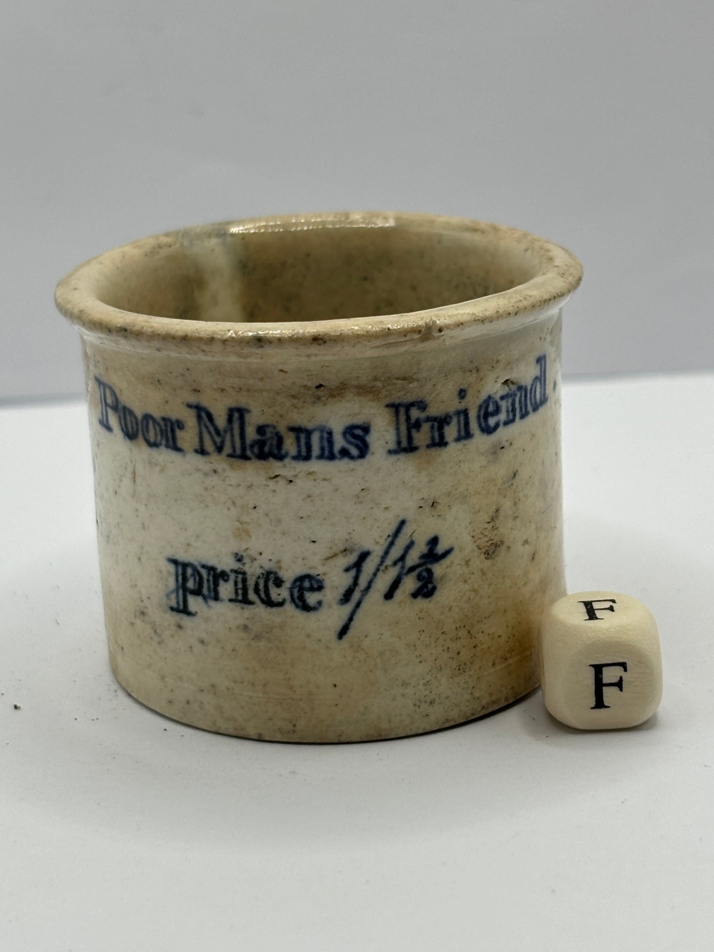 Old Dr Roberts poor mans friend advertising ointment pot (F)