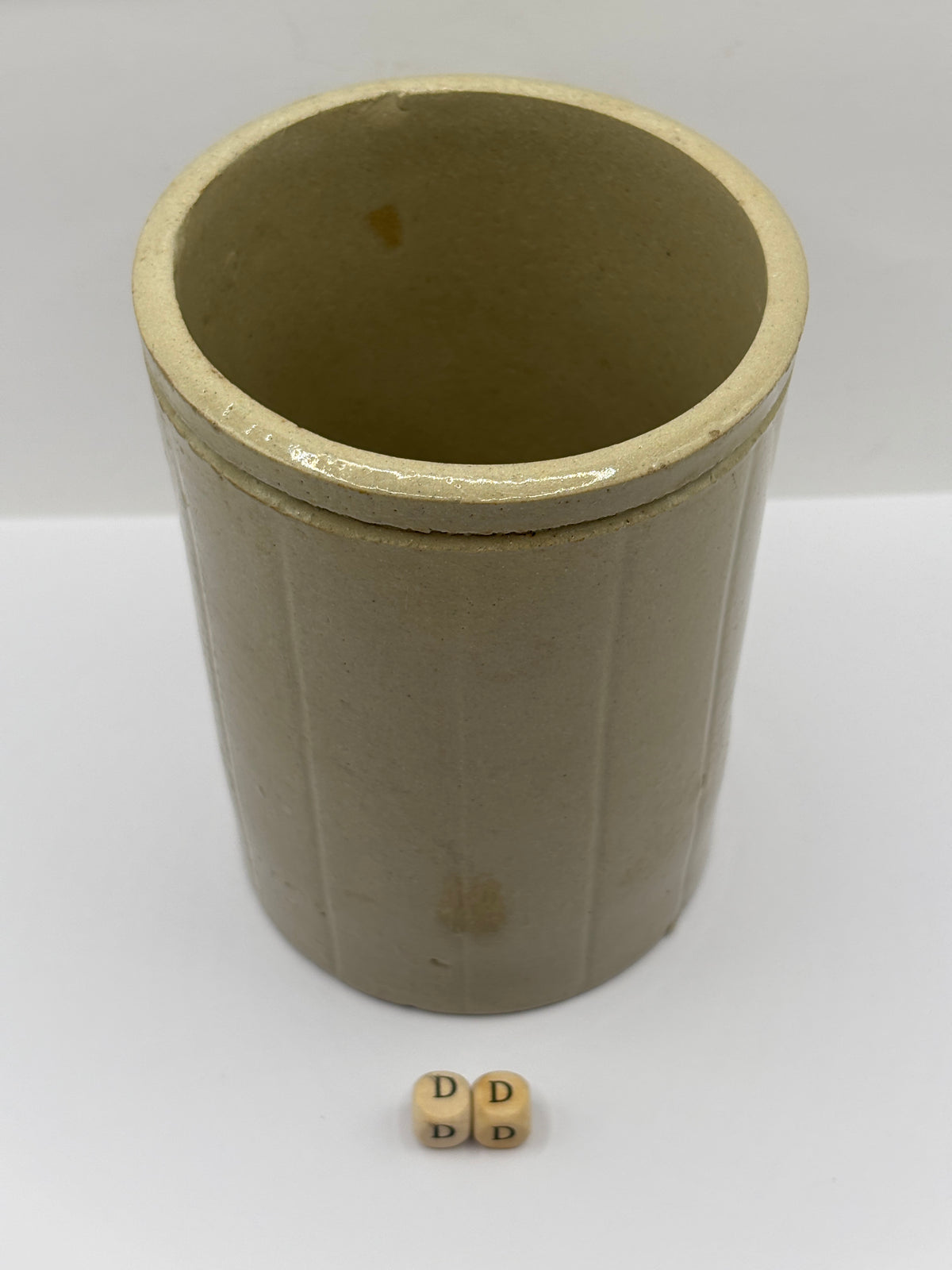 Old 2lb ribbed stoneware jam pot (DD)