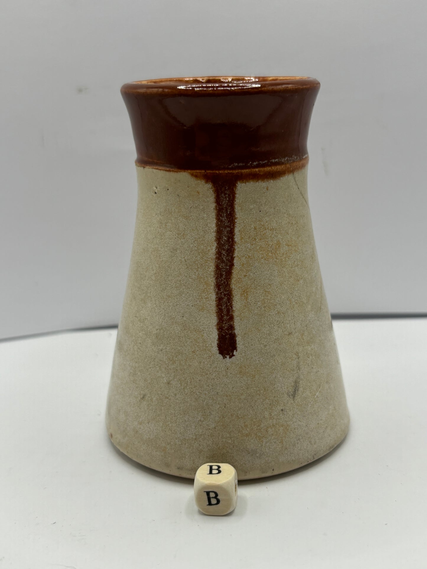 Old Lancashire hygienic dairies cream pot, Damaged (B)