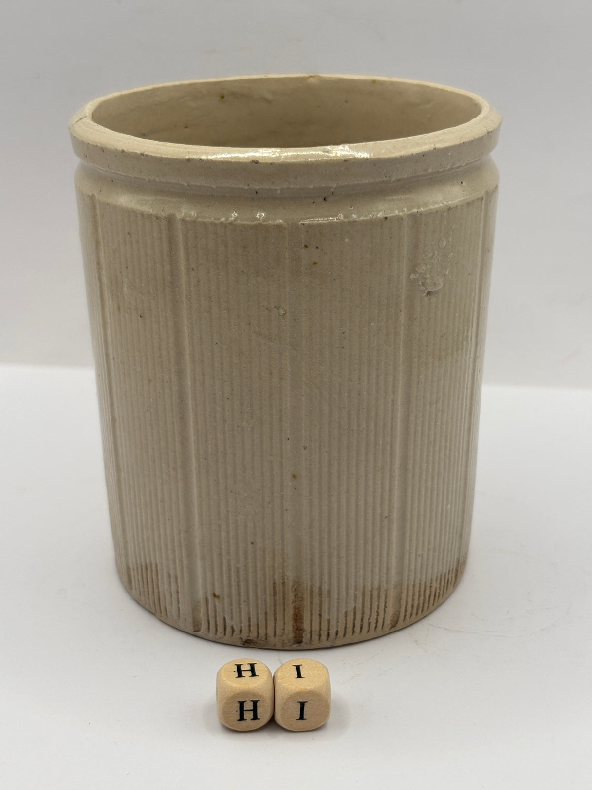 Old 1lb ribbed Hartleys stoneware jam pot (Hi)