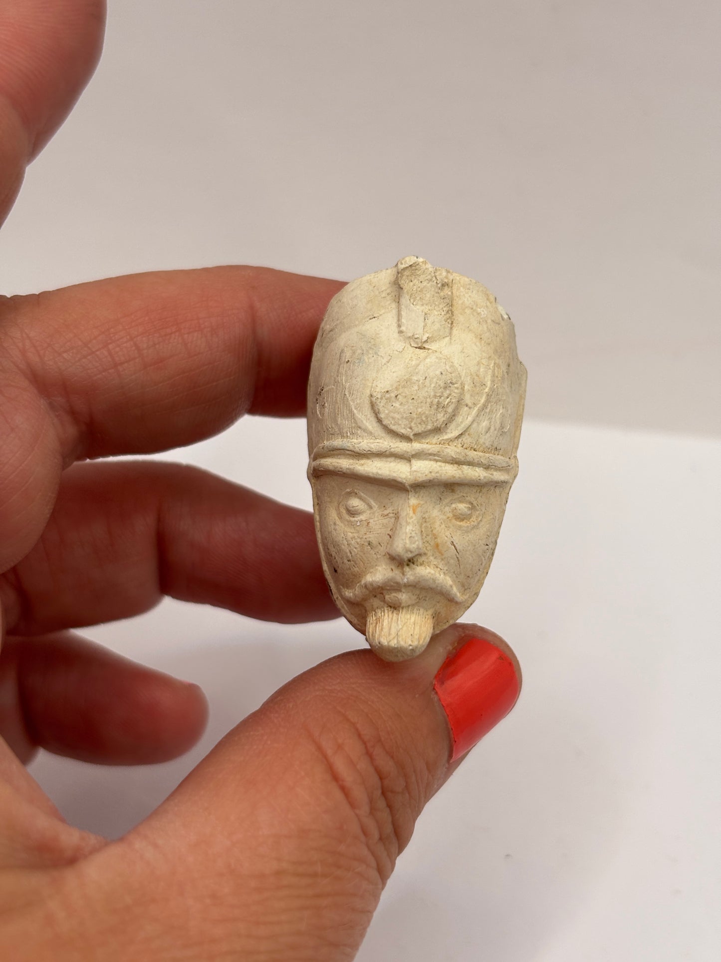 Old figural clay pipe head, pipe bowl