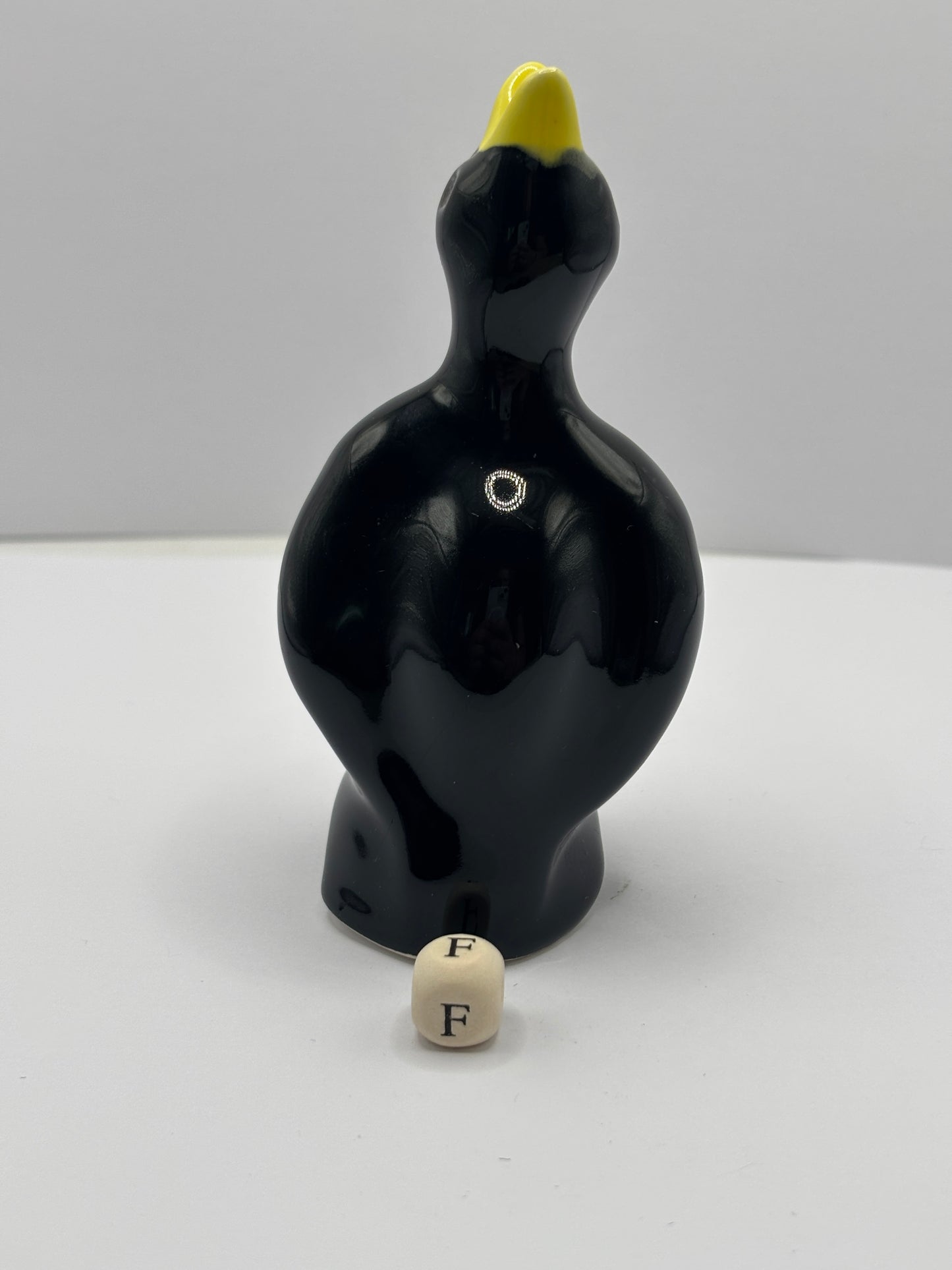 Vintage bird pie funnel (F)