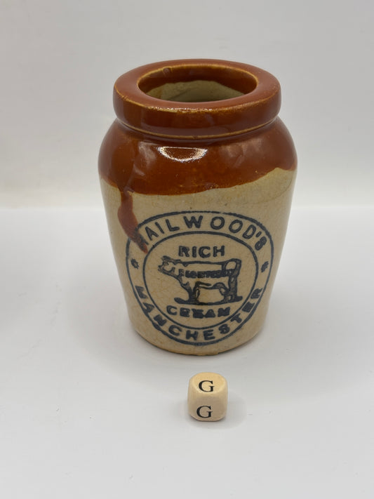 Old advertising cream pot, Hailwoods rich cream (G)