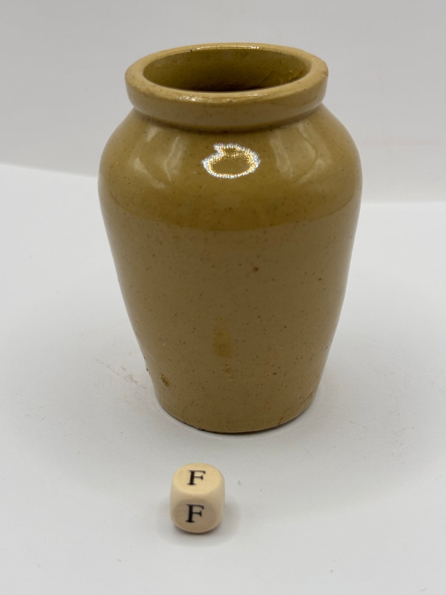 Old Manchester advertising cream pot, Manchester creamery Hailwoods cream (F) chipped