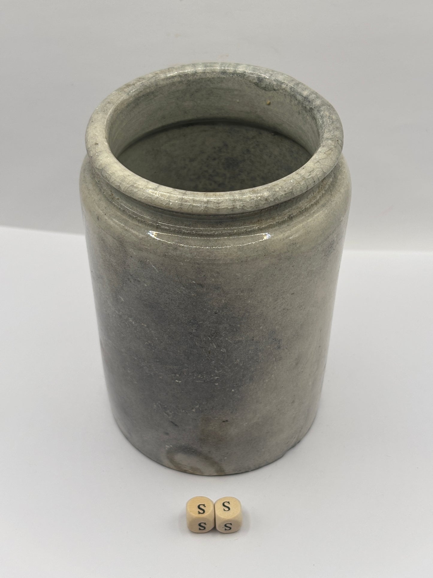 Old 2lb rolled top stoneware jam pot (ss)