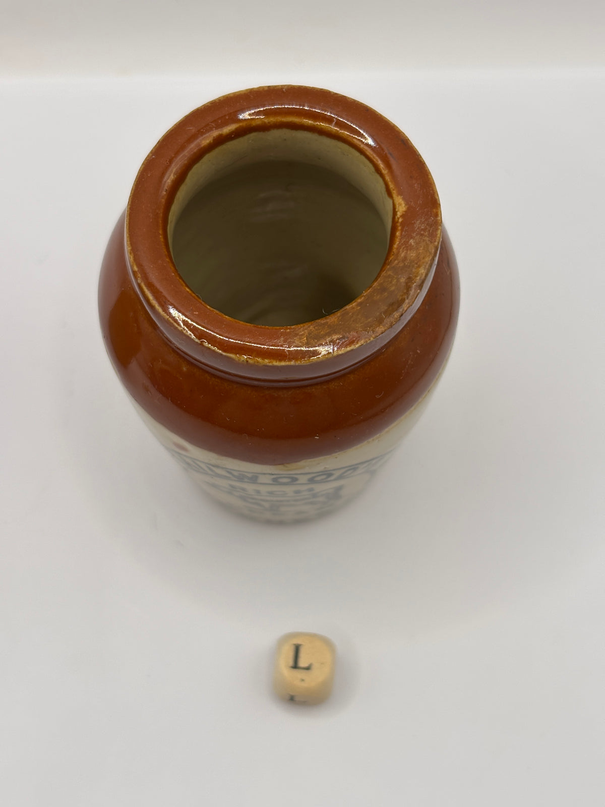 Old advertising cream pot, Hailwoods rich cream (L)