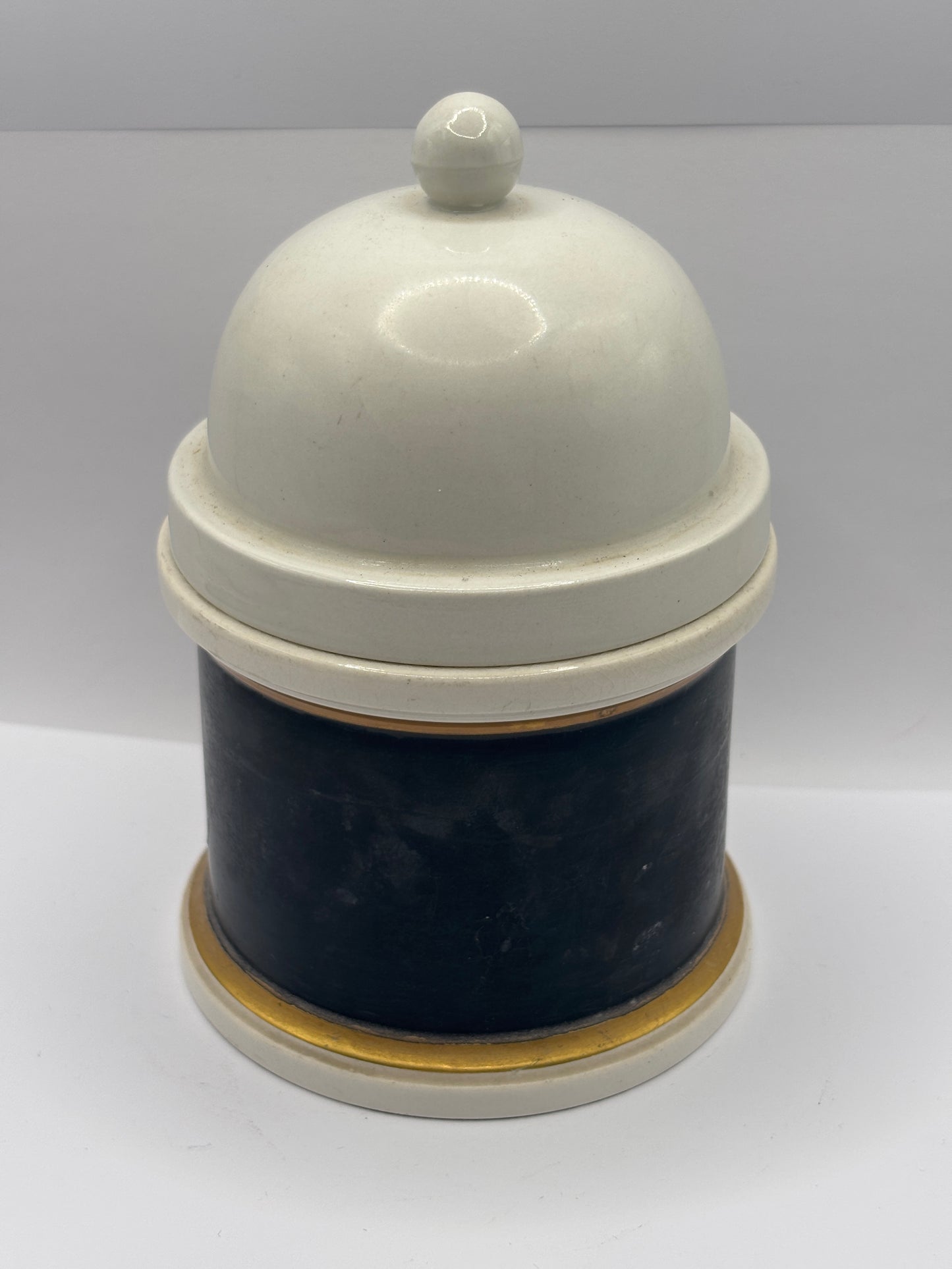 Vintage senna jar