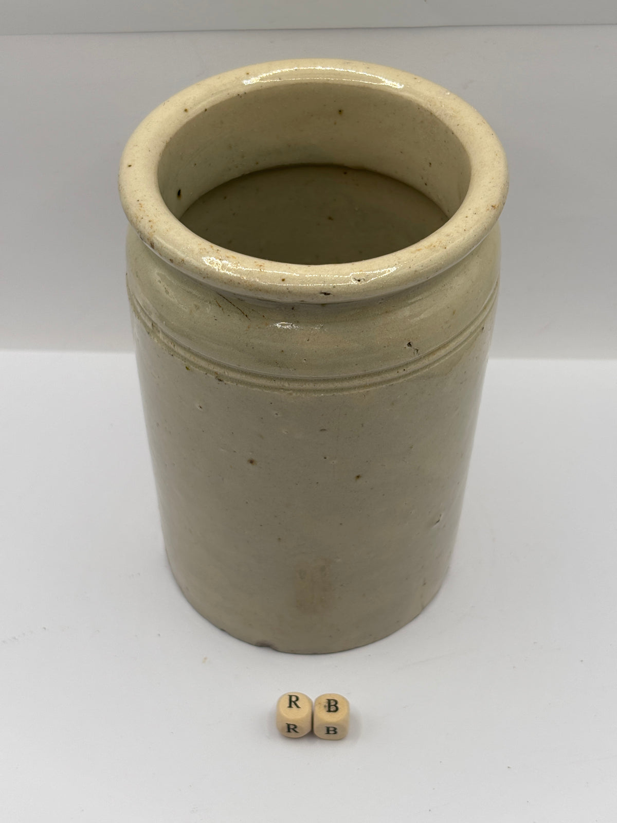 Old 2lb rolled top stoneware jam pot (RB)