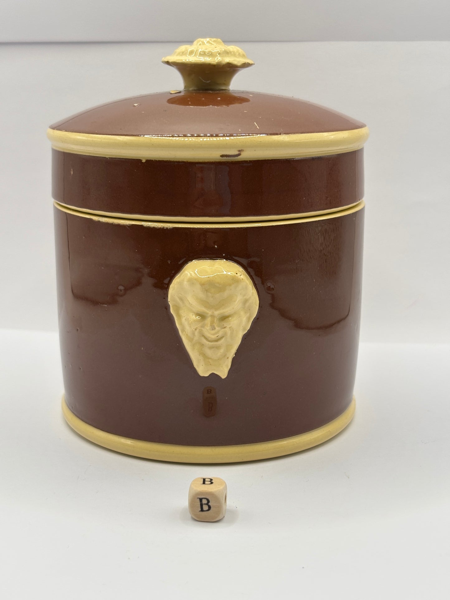 Old french terrine jar/pot. Base and lid (B)