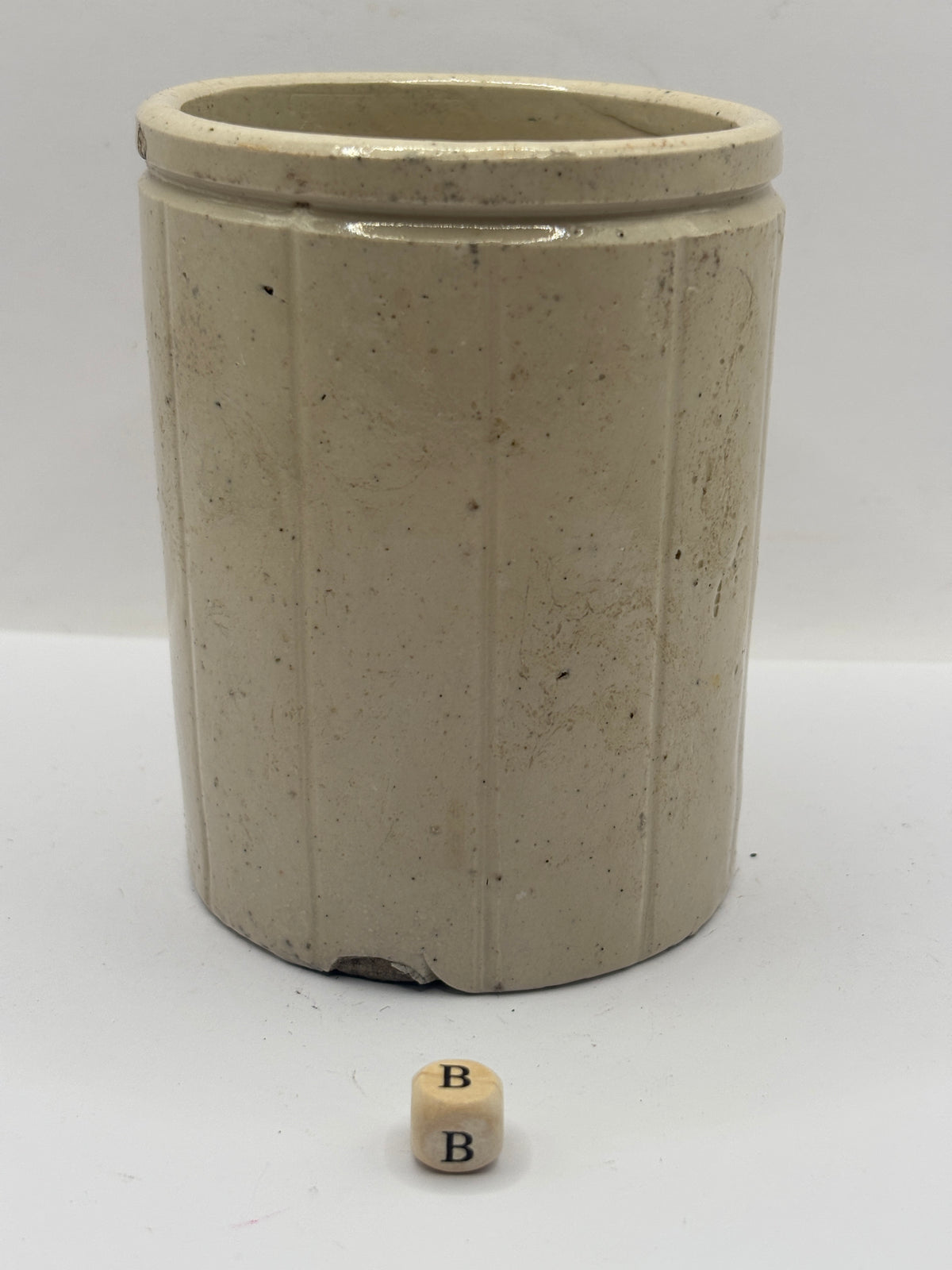 Old 1lb ribbed stoneware jam pot (B)