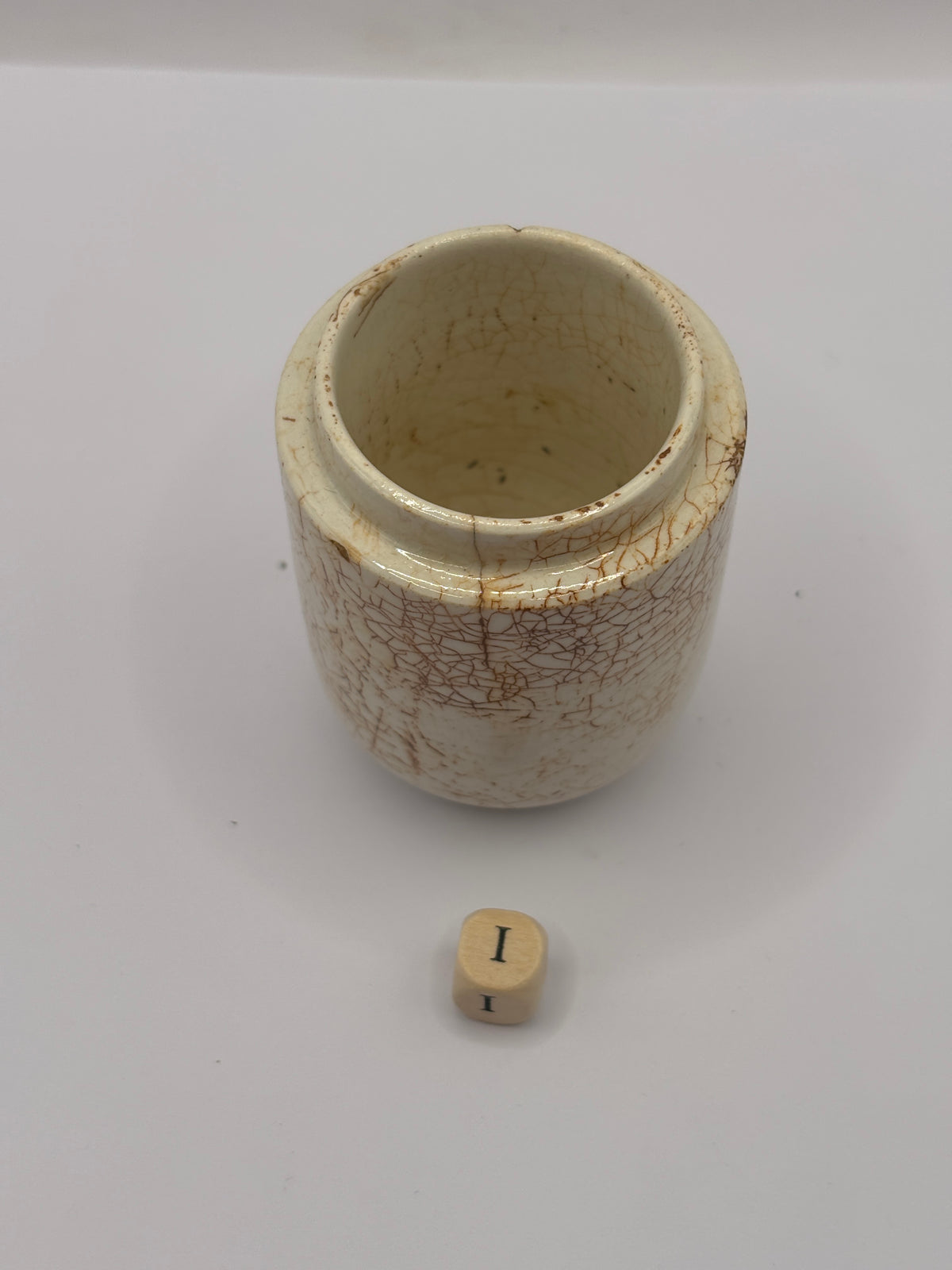 old small stained & crazed stoneware pot (i) 6cms