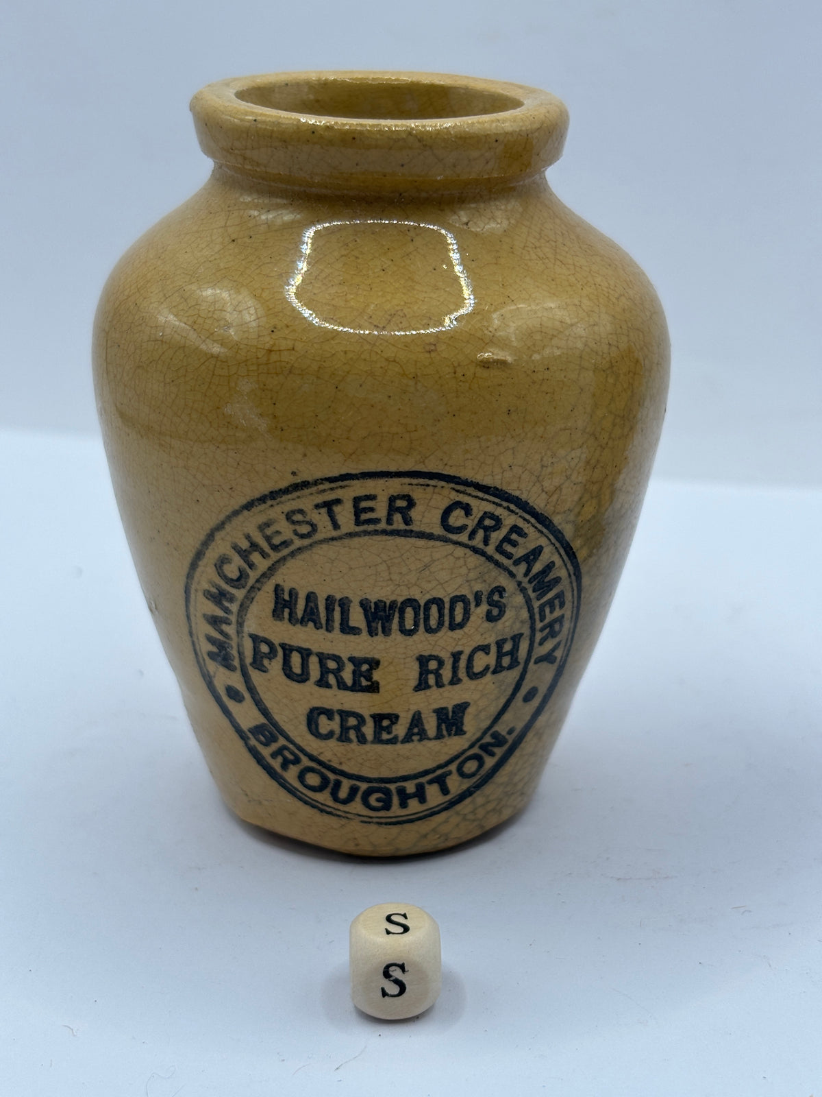 Old advertising cream pot, Hailwoods rich cream (s)
