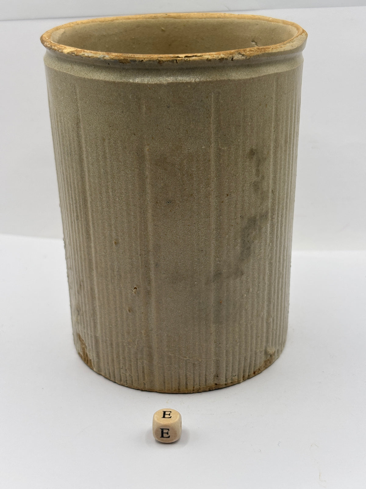 Old 2lb ribbed stoneware jam pot (E)