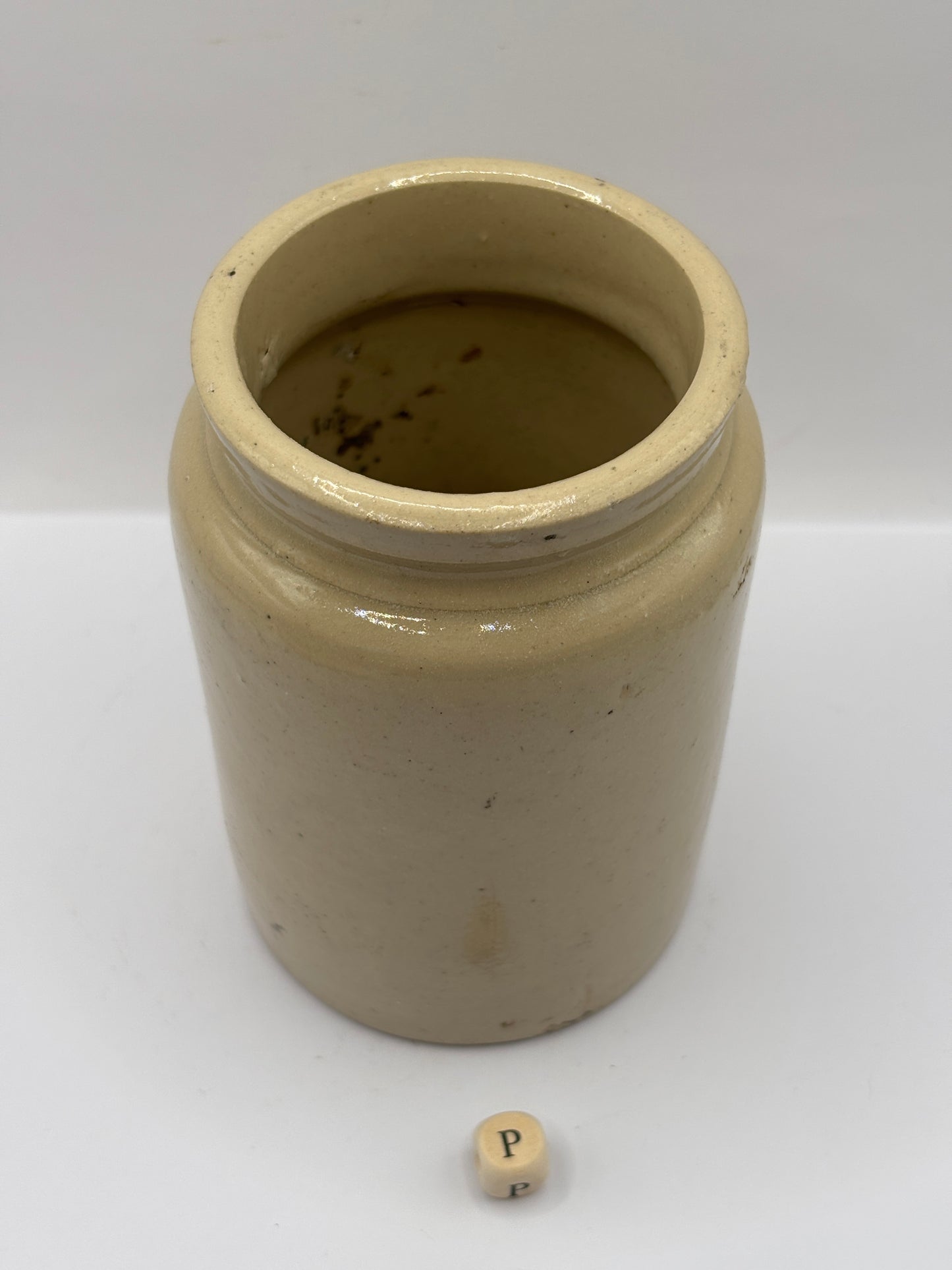 Old 1lb rolled top stoneware jam pot (P)