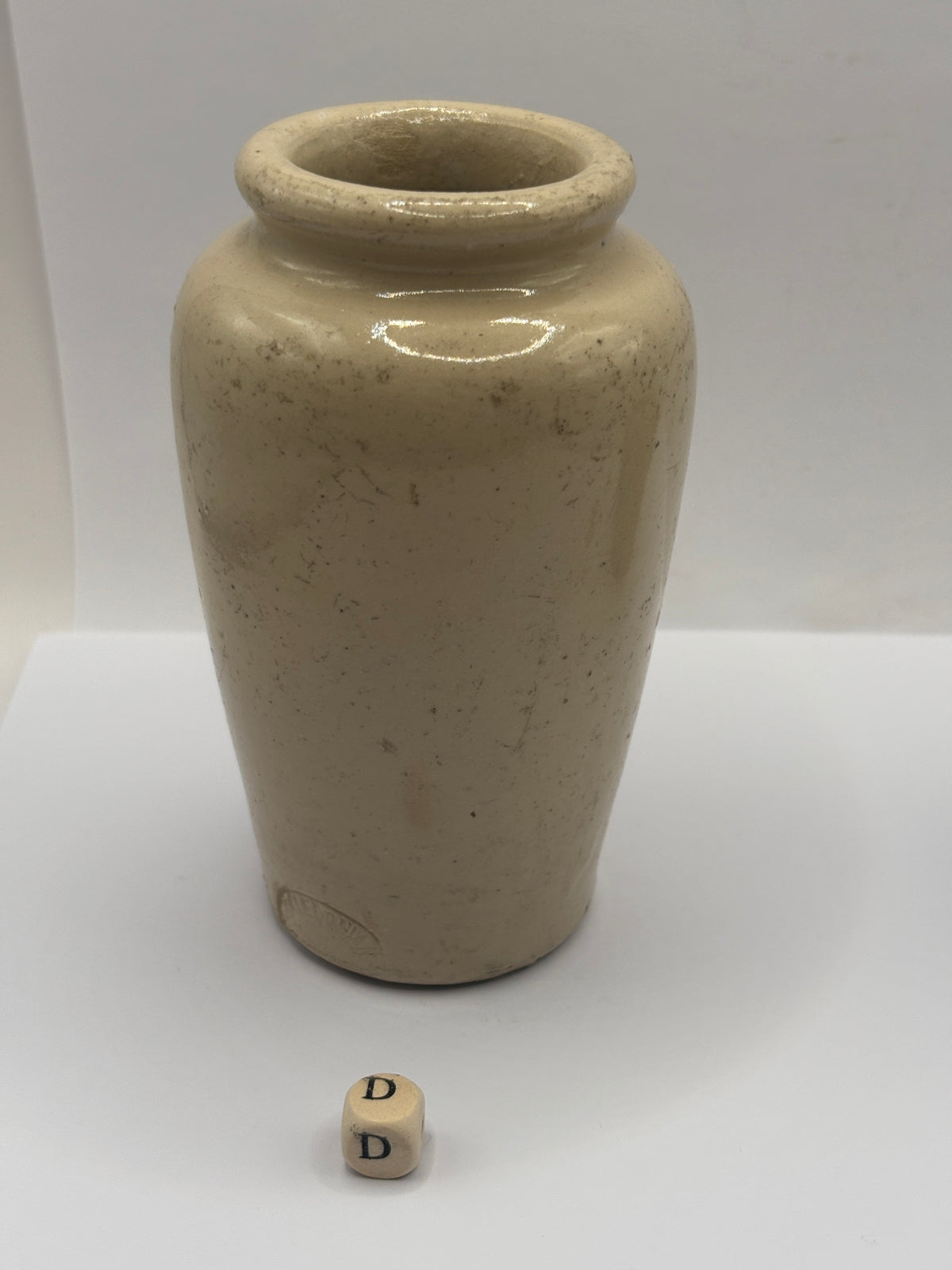 Old advertising cream pot, rich preserved cream stranraer, milkmaid (D)