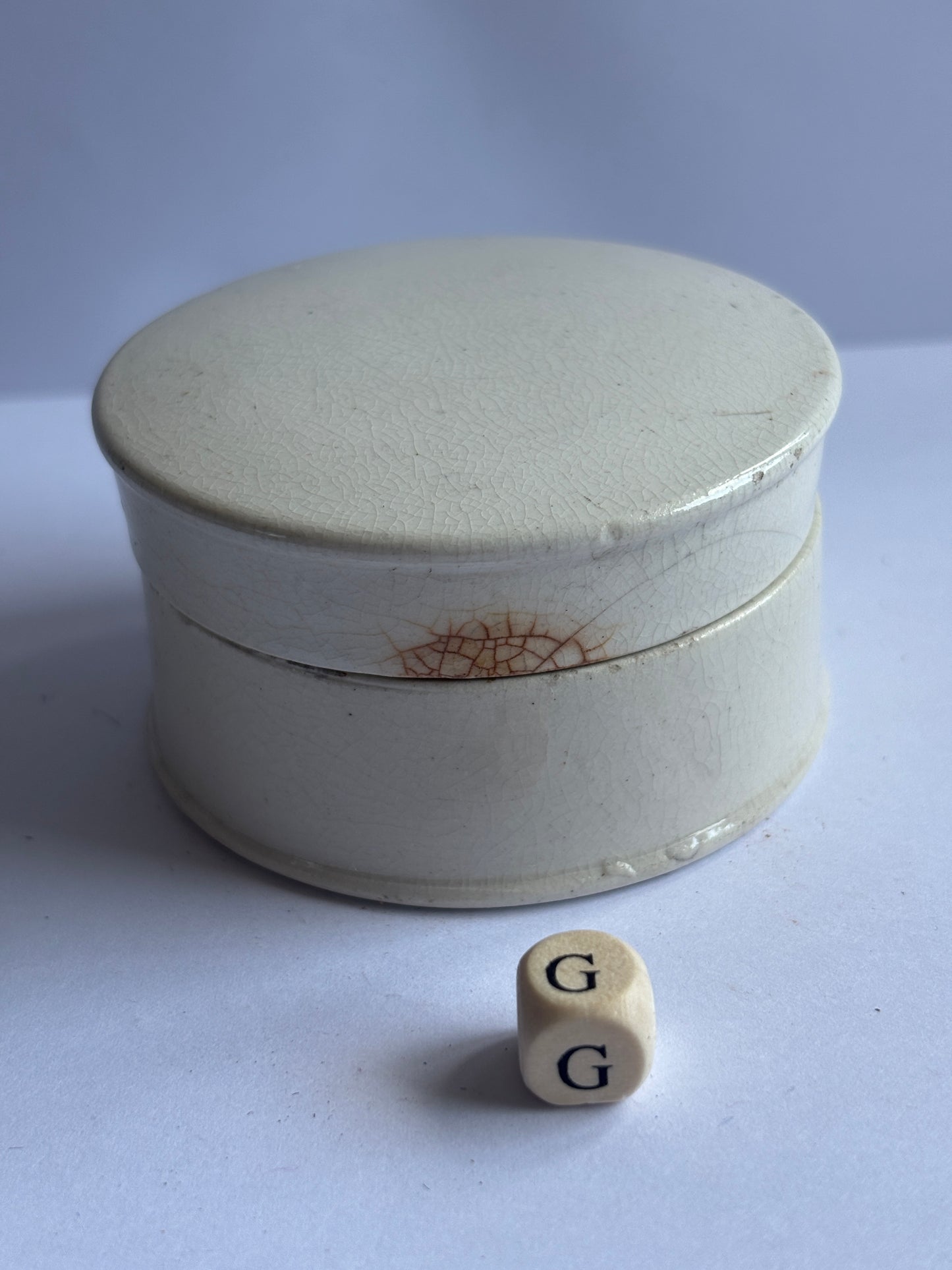 Old plain pot lid and base, stoneware (G)