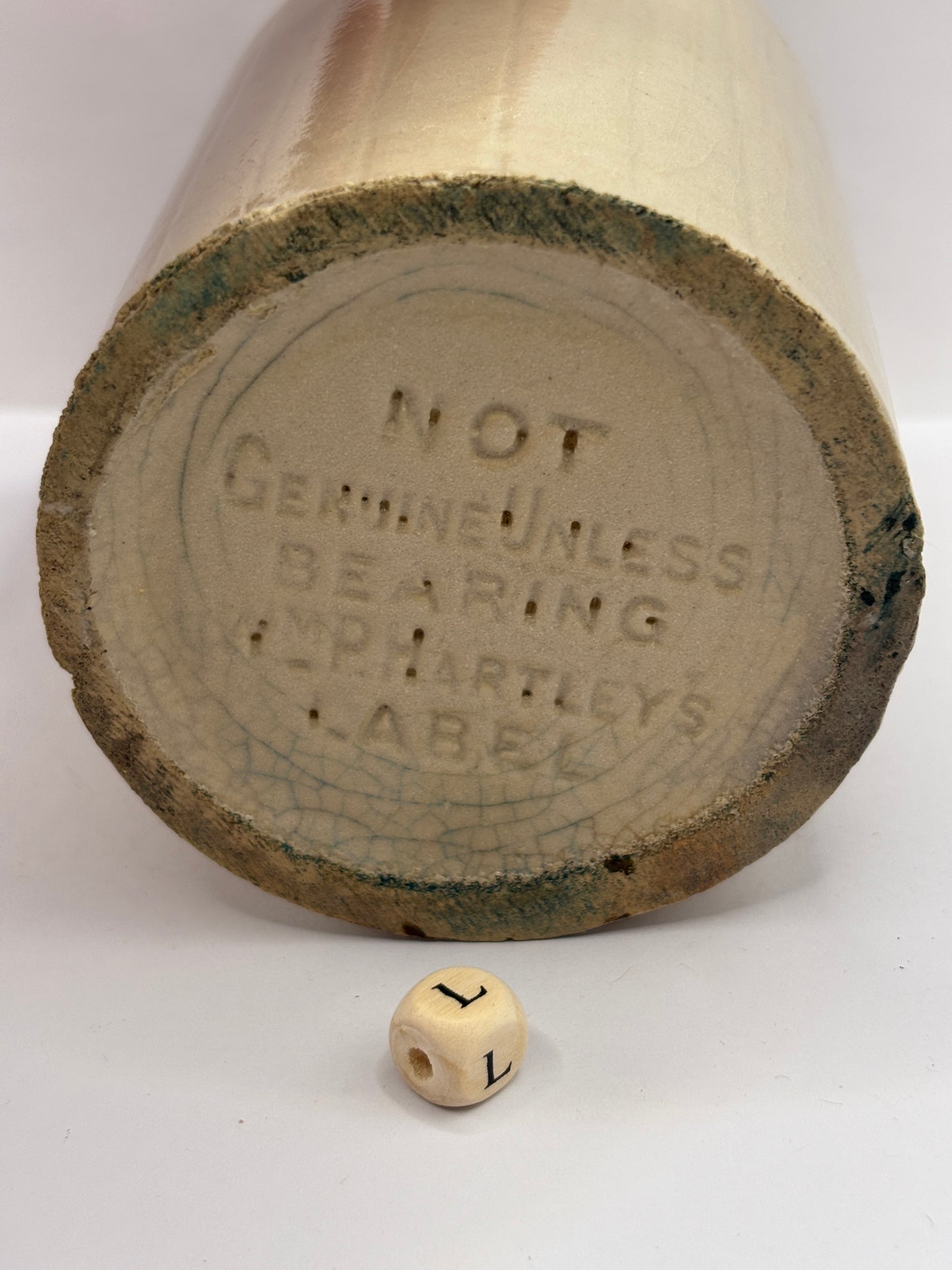 Old 1lb ribbed stoneware jam pot (L)